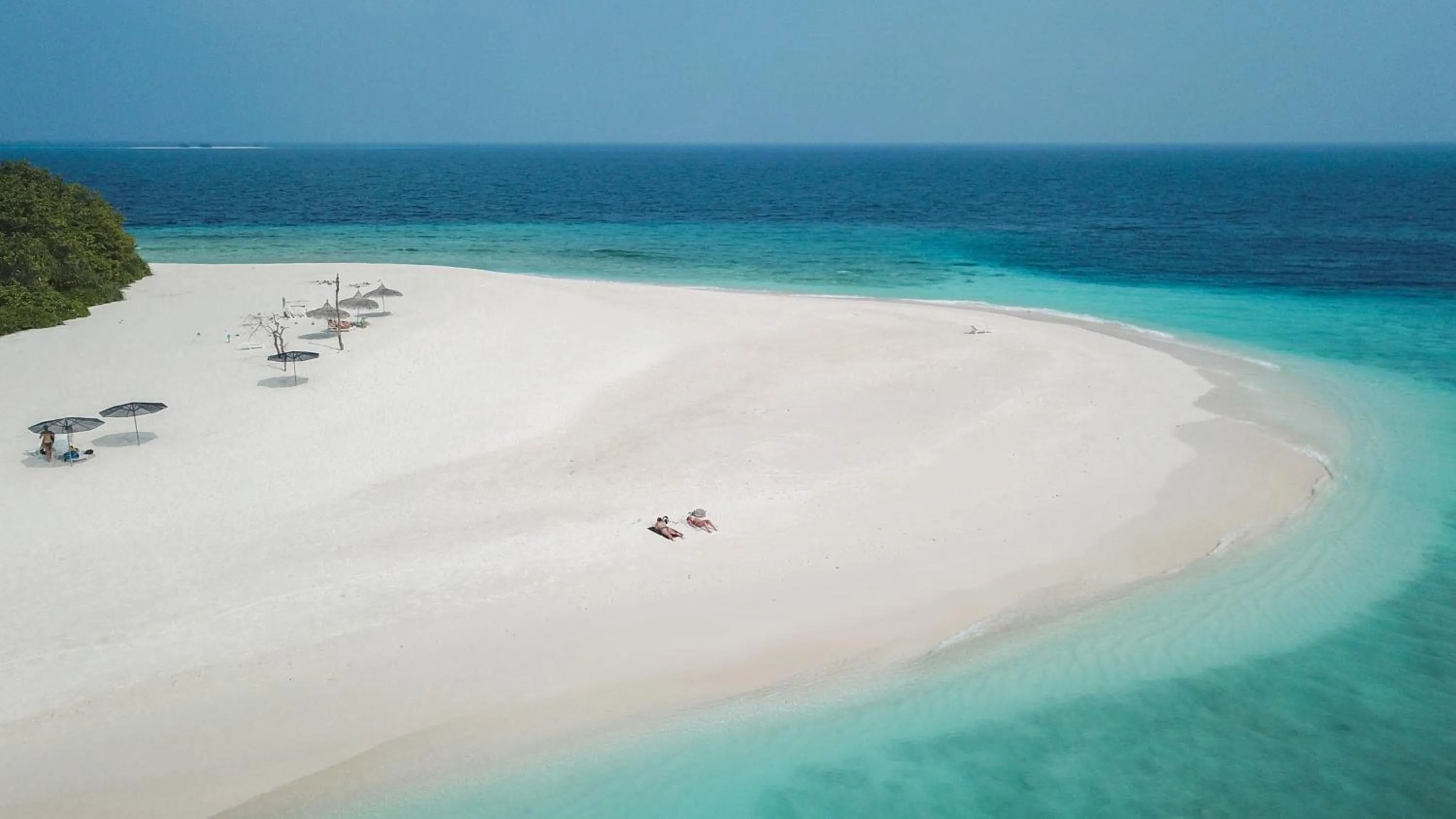 Beach in Ganduvaru Villa