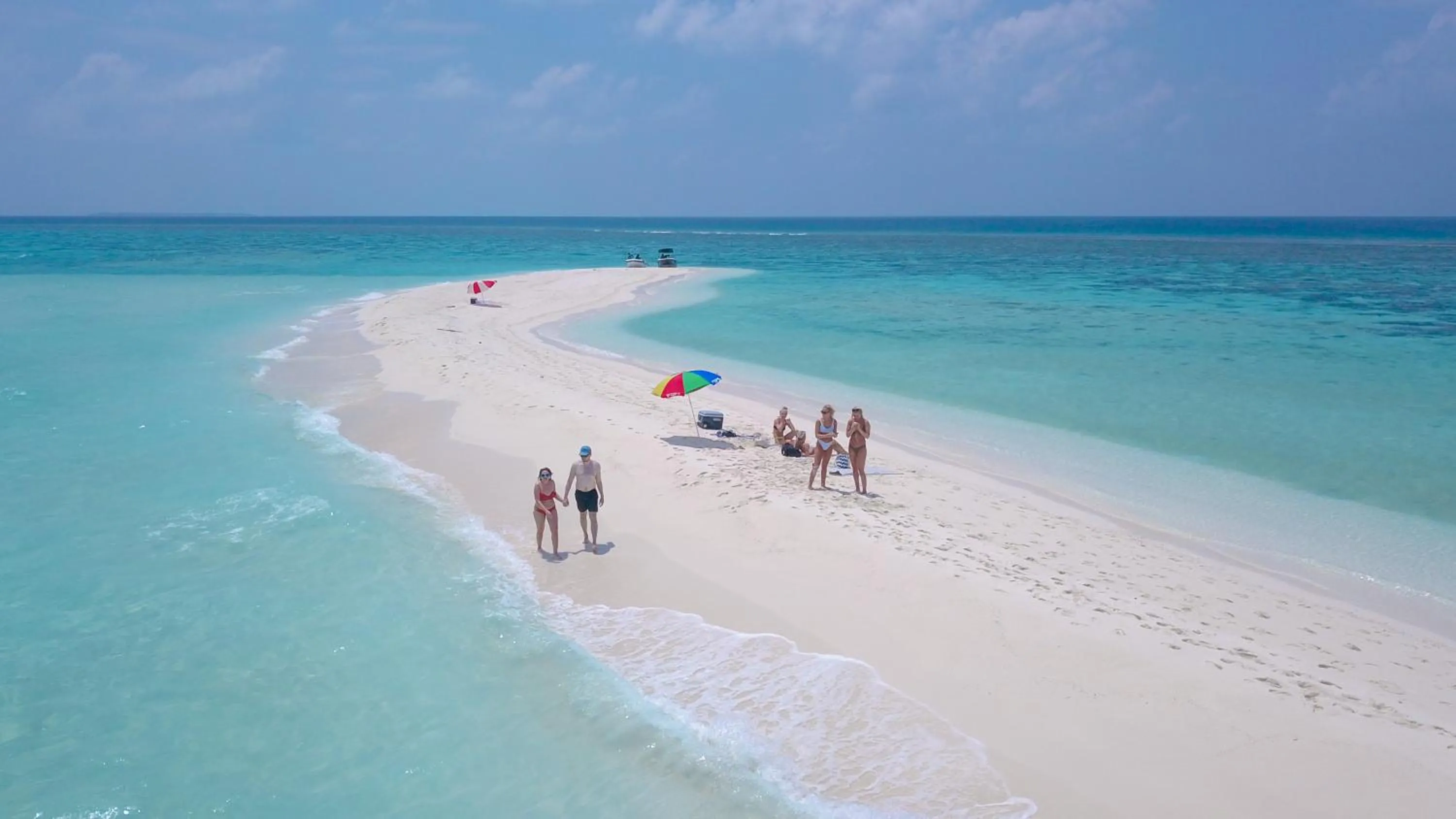 Beach in Ganduvaru Villa