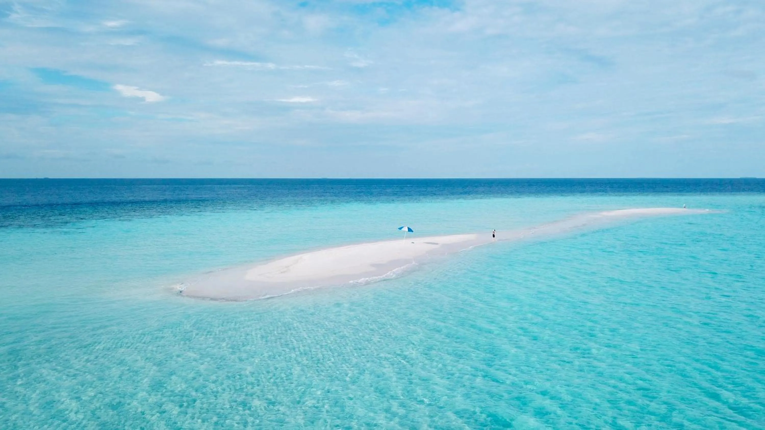 Beach in Ganduvaru Villa