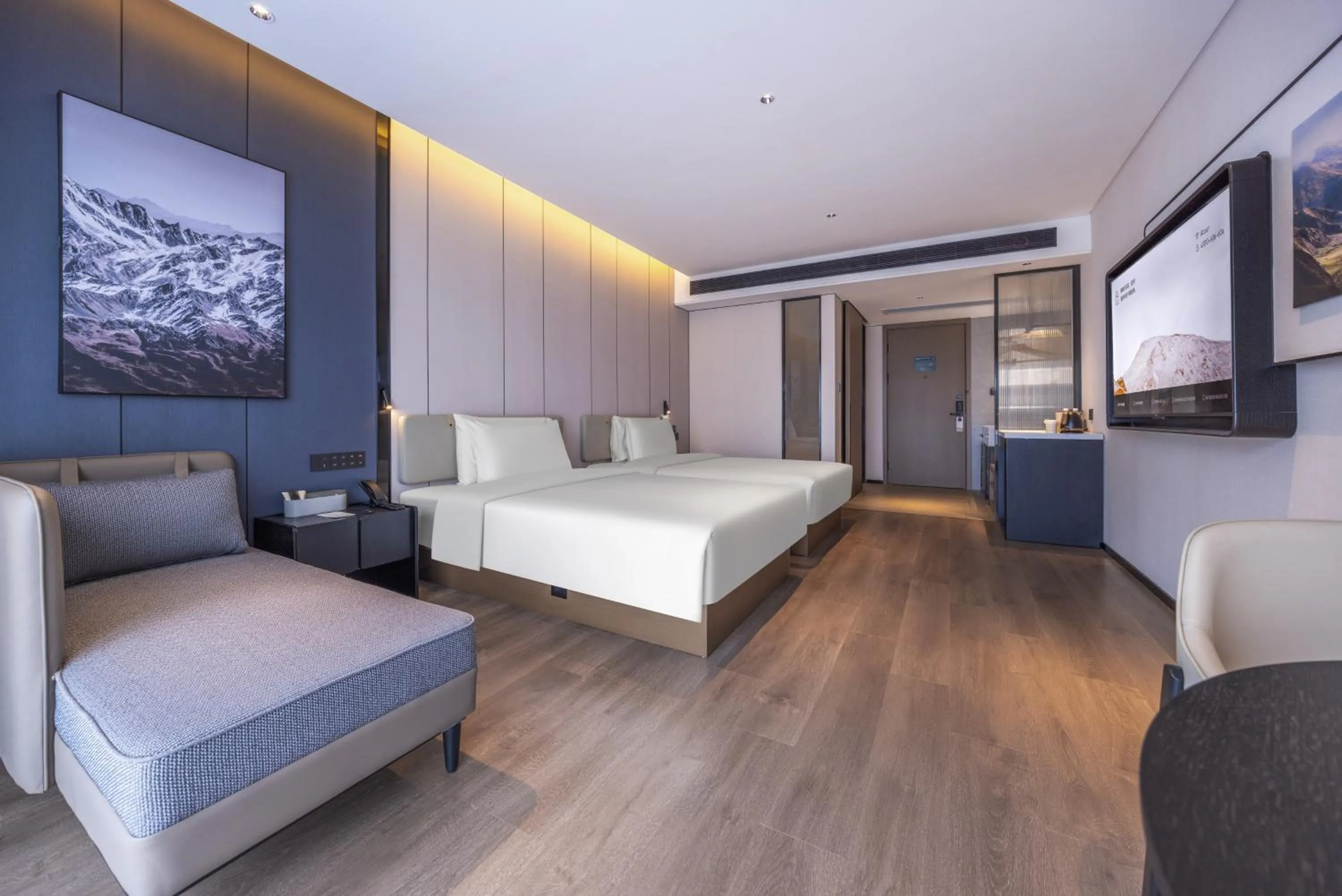 Bed in Atour Hotel Guangzhou Baiyun Station Julong Metro Station