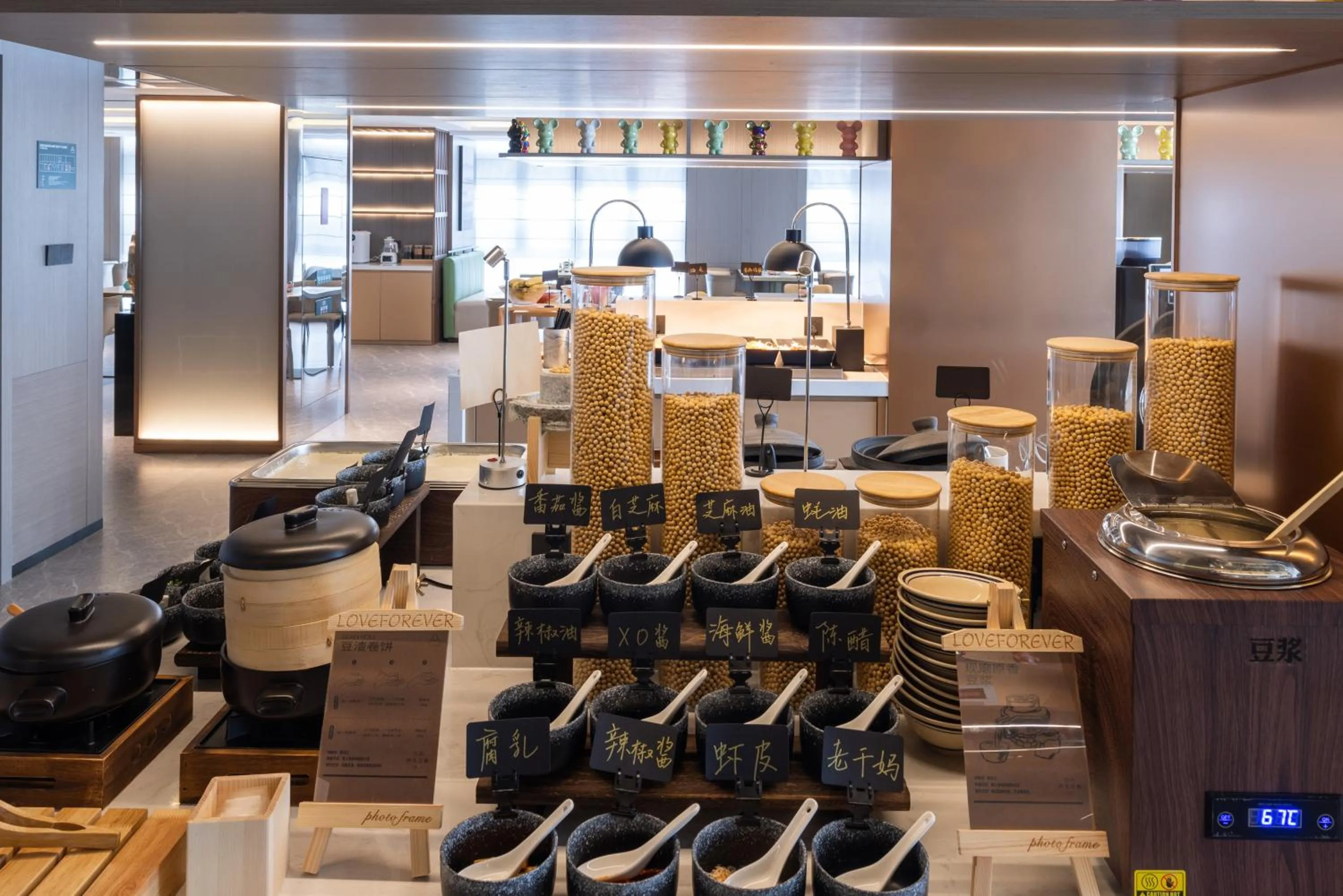 Buffet breakfast in Atour Hotel Guangzhou Baiyun Station Julong Metro Station