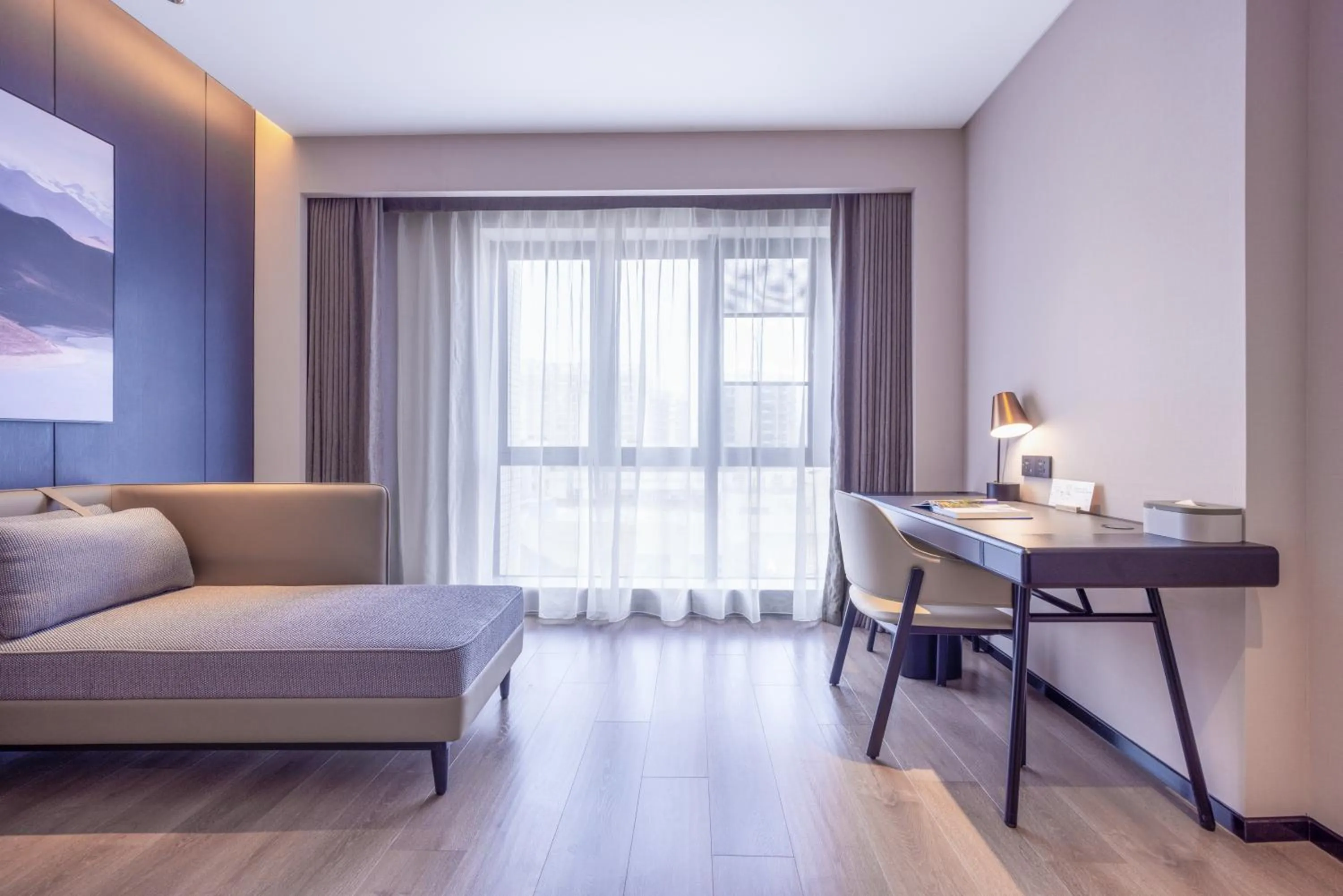 Atour Hotel Guangzhou Baiyun Station Julong Metro Station