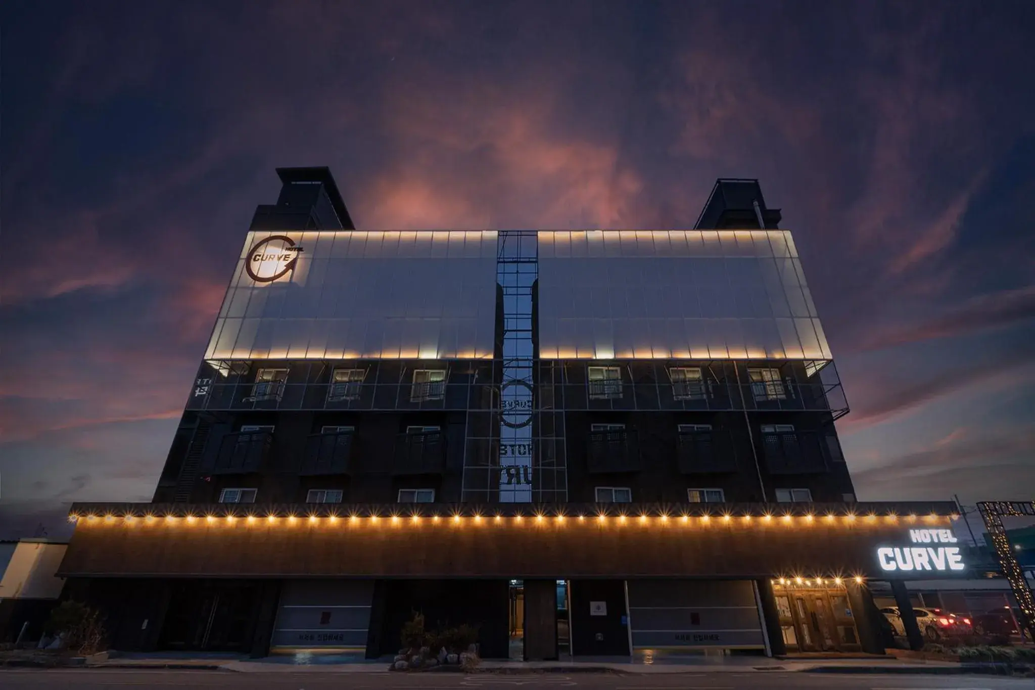 Property building in Curve Hotel Iksan Property building in Curve Hotel Iksan