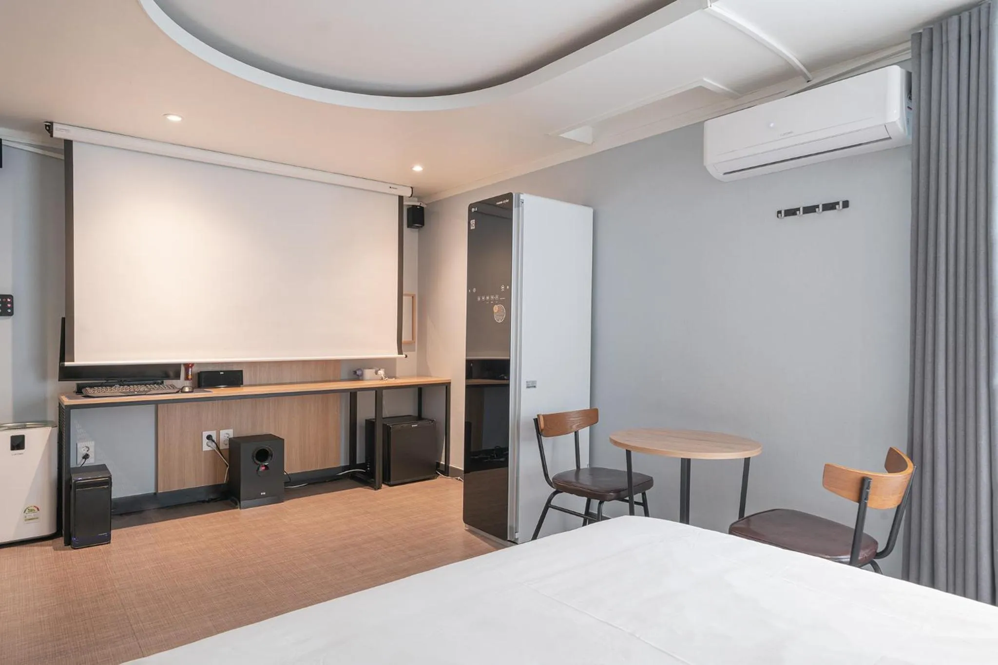 Bed in Curve Hotel Iksan