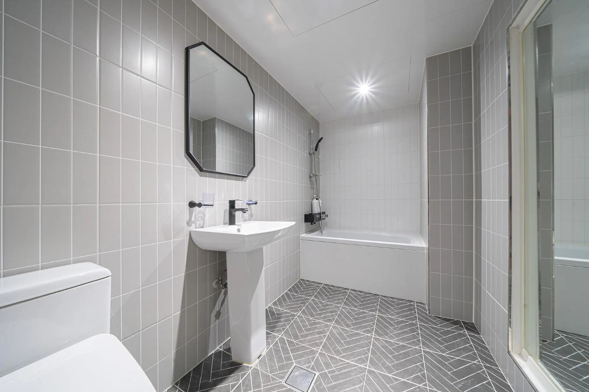 Toilet in Curve Hotel Iksan