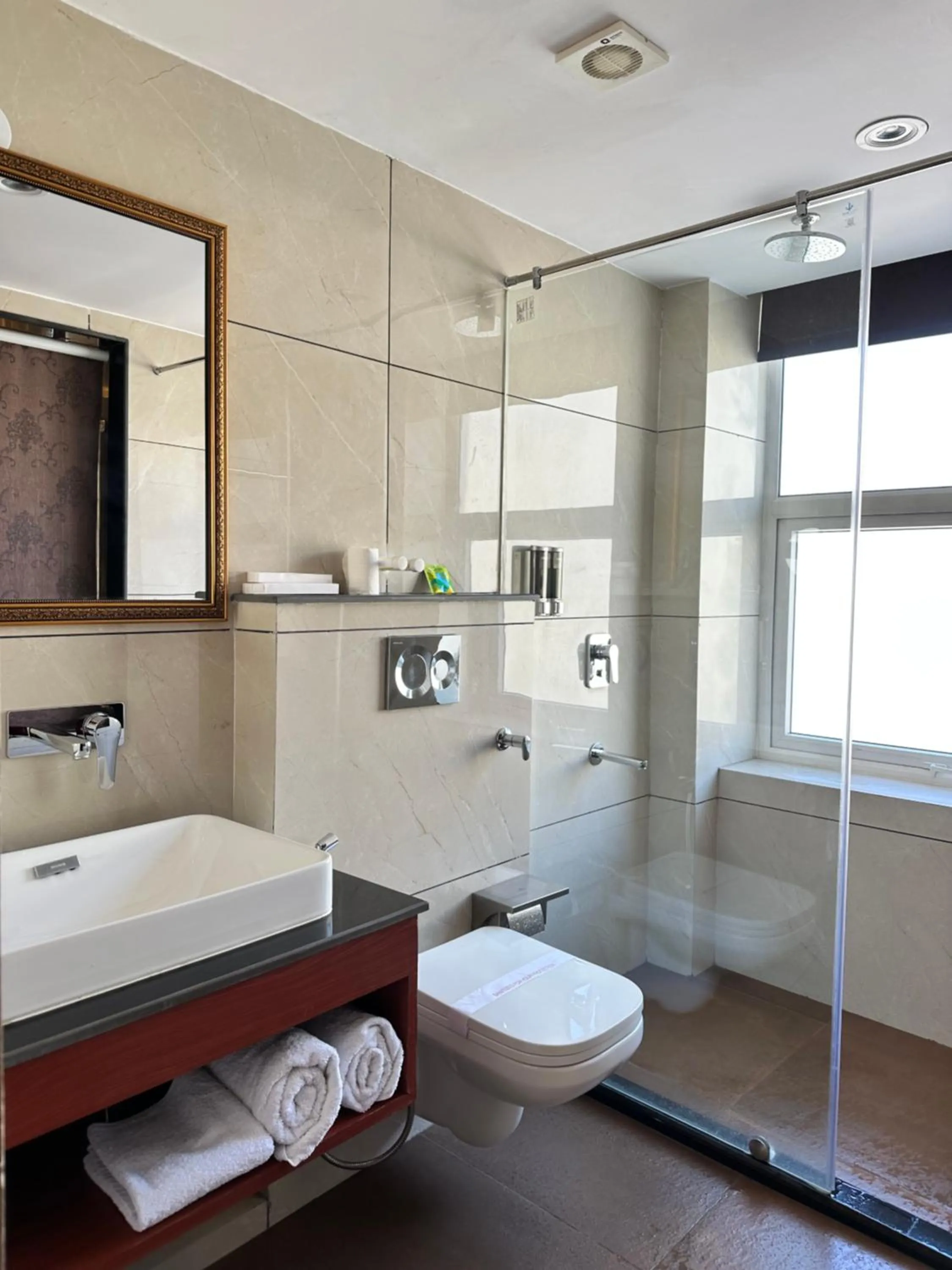 Hotel The Haven - Centrally Heated and Air Conditioned