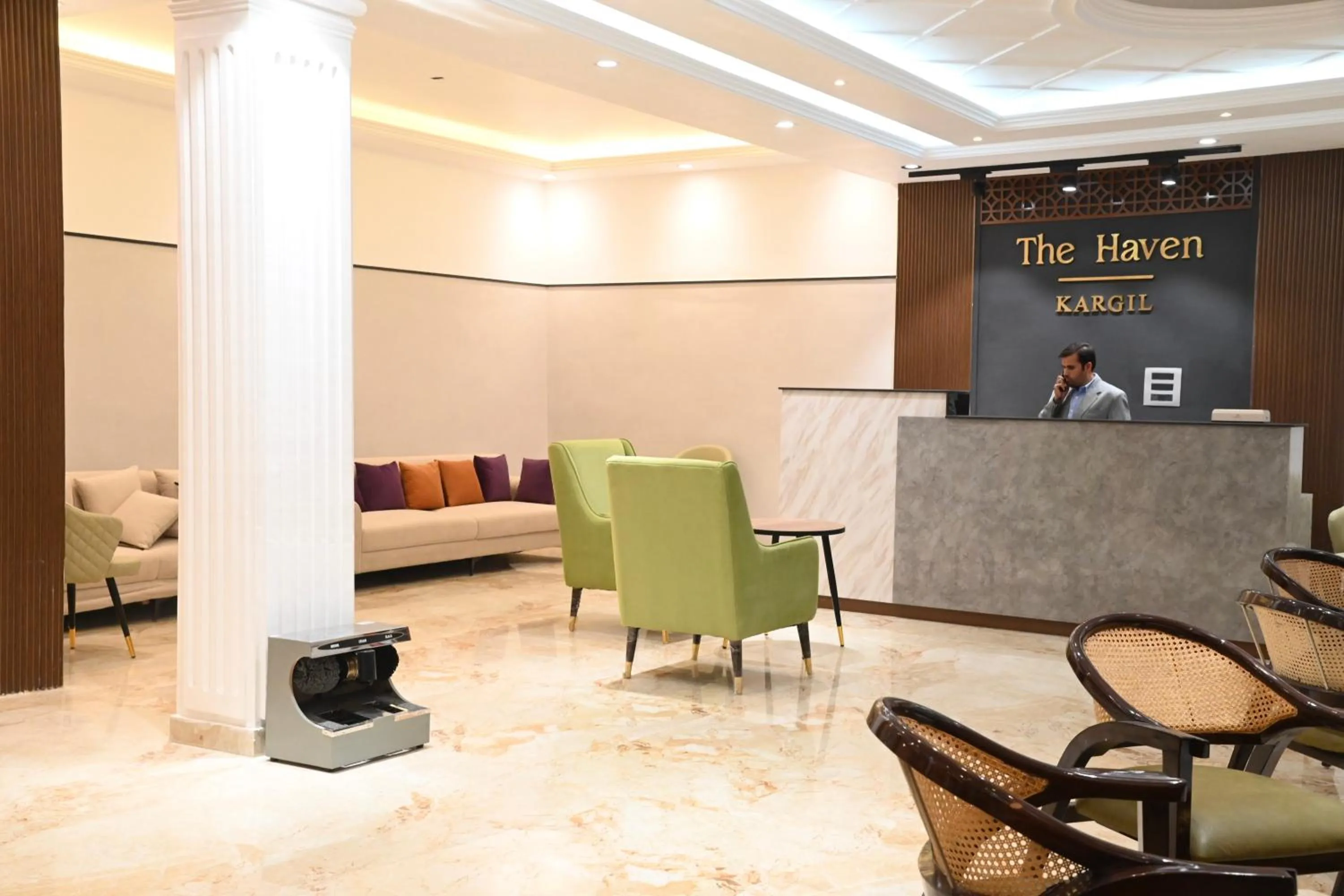 Hotel The Haven - Centrally Heated and Air Conditioned