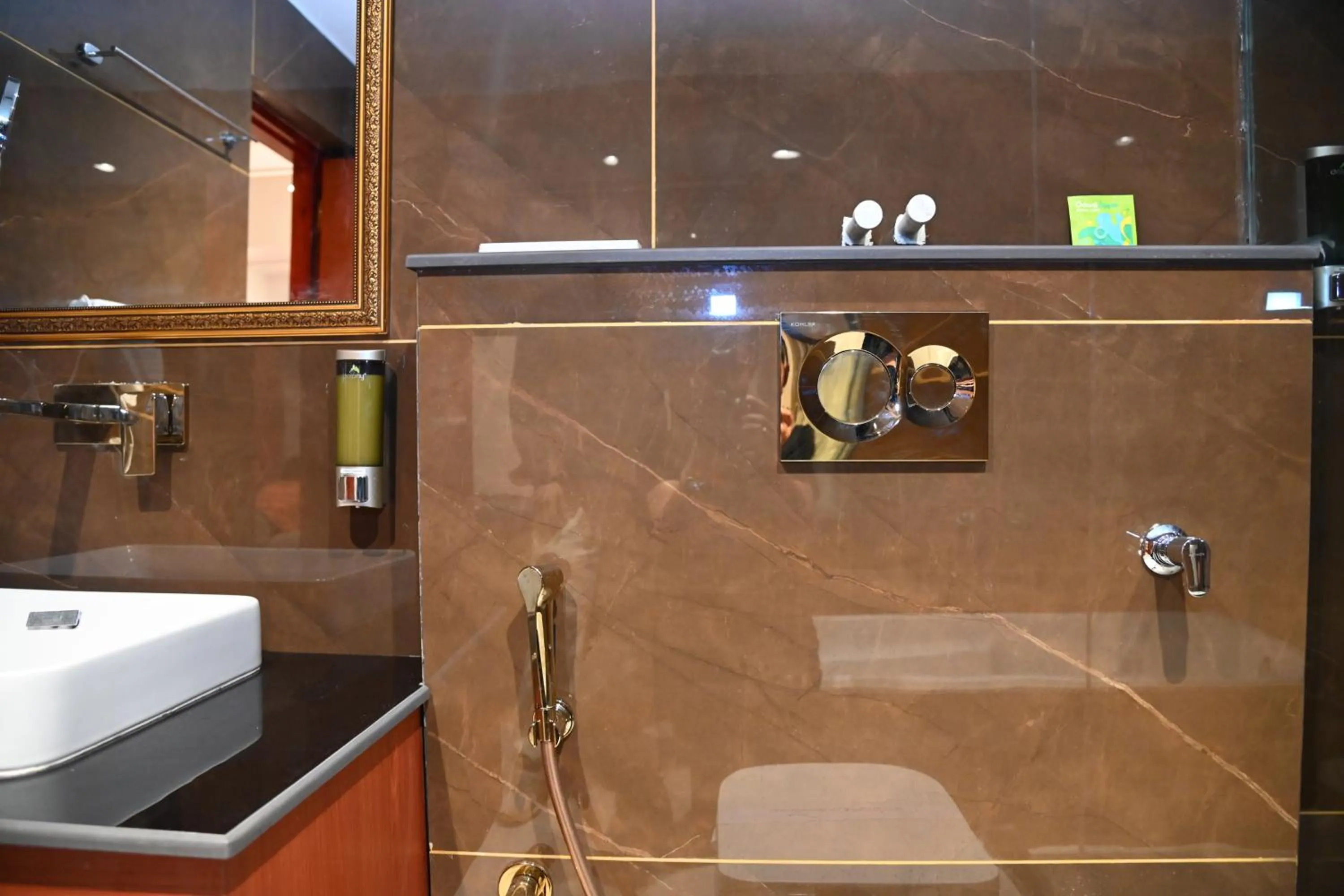 Hotel The Haven - Centrally Heated and Air Conditioned