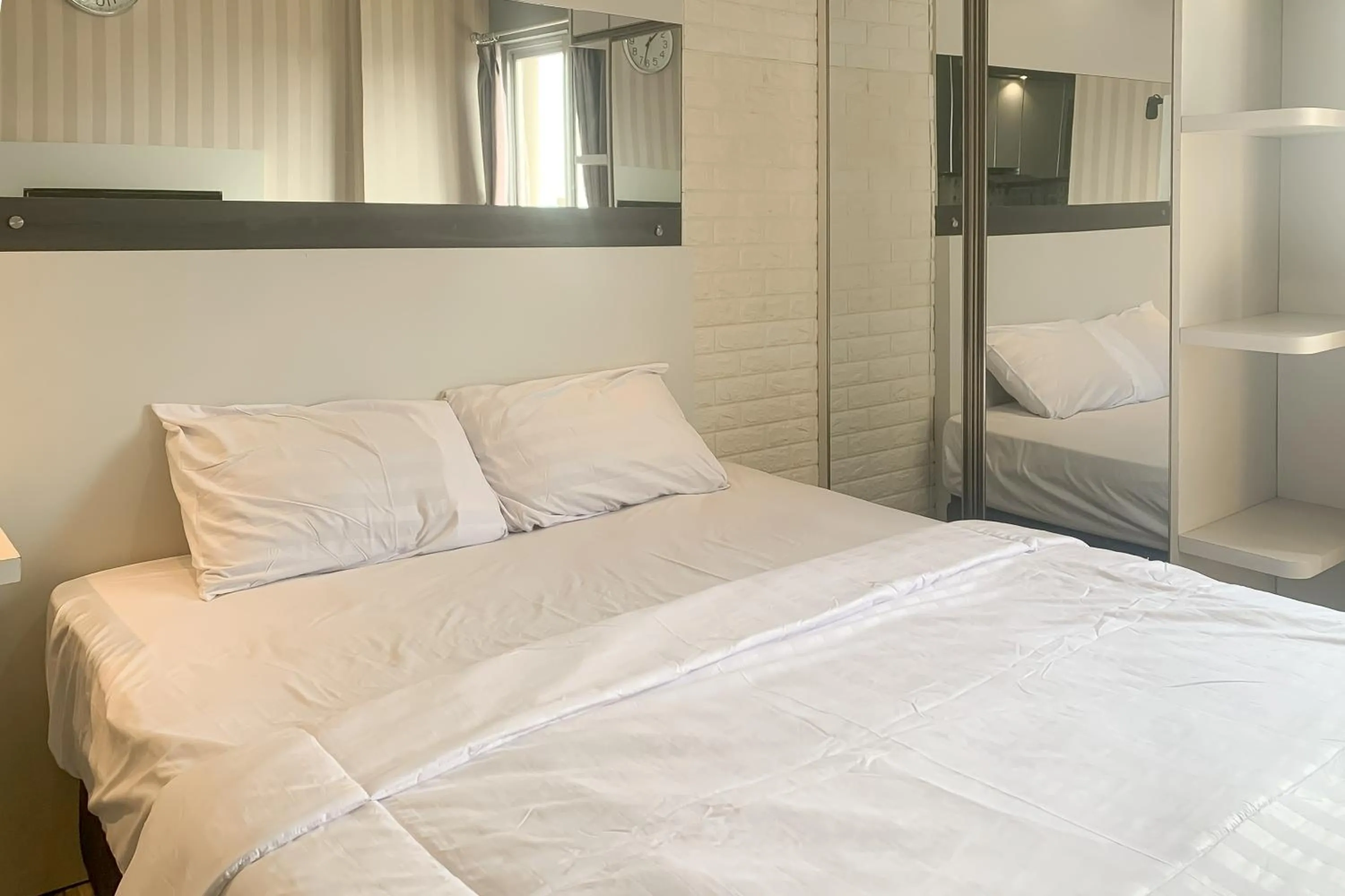 RedLiving Apartemen The Suites Metro - KS 2 Property Tower E