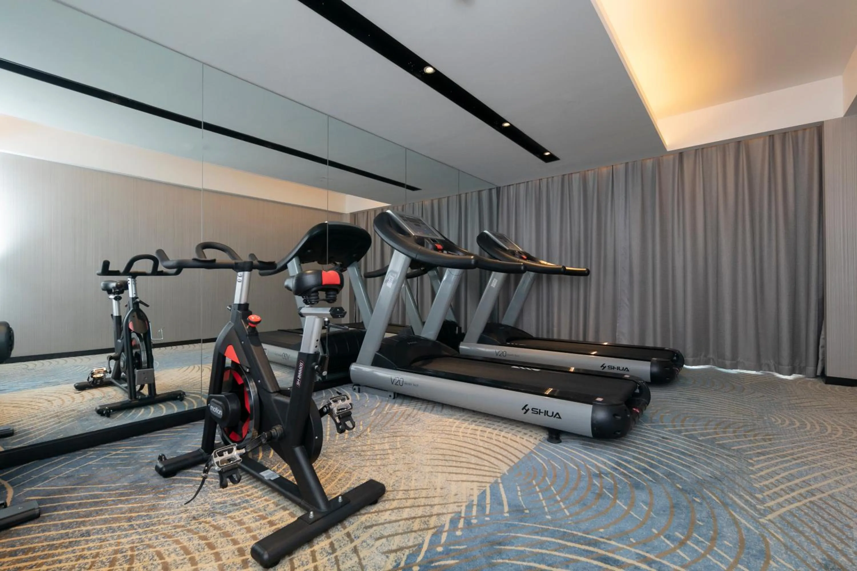 Fitness centre/facilities in Eharm Hotel Jingzhou Olympic Sports Center