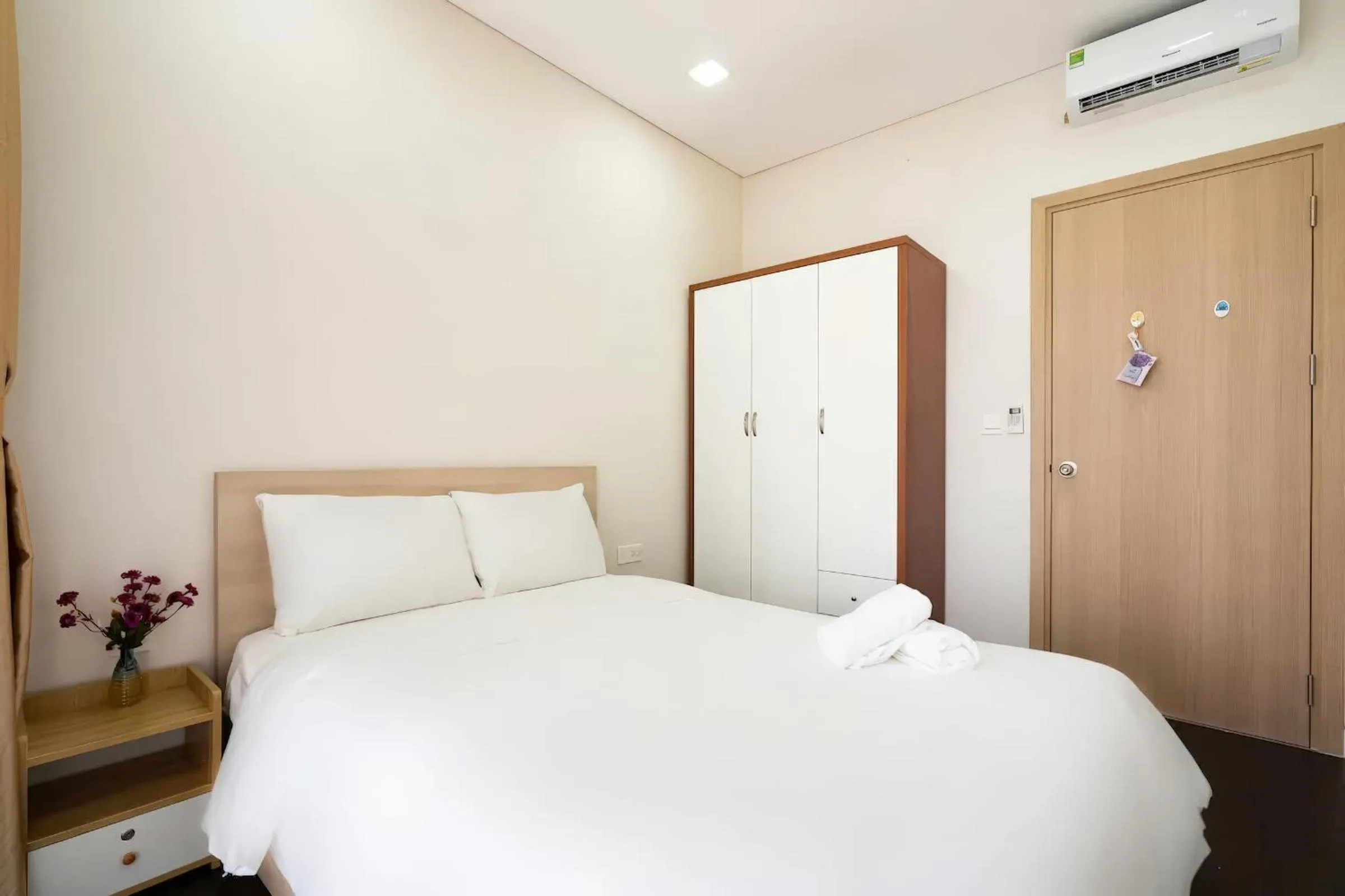 Bed in RAINBOW Sky Center TSN Airport