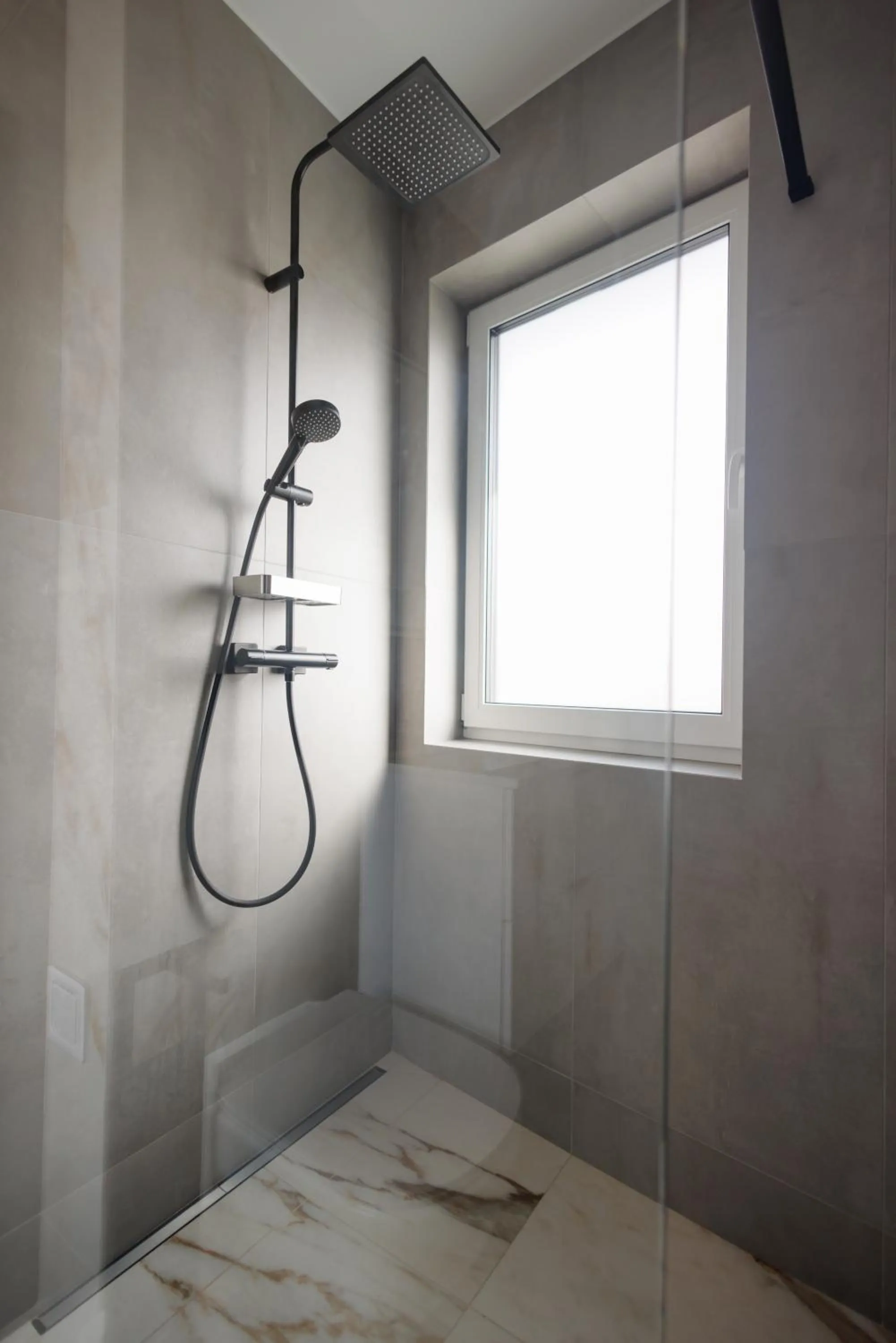 Shower in Moldovei 2 Apartments by Central Park