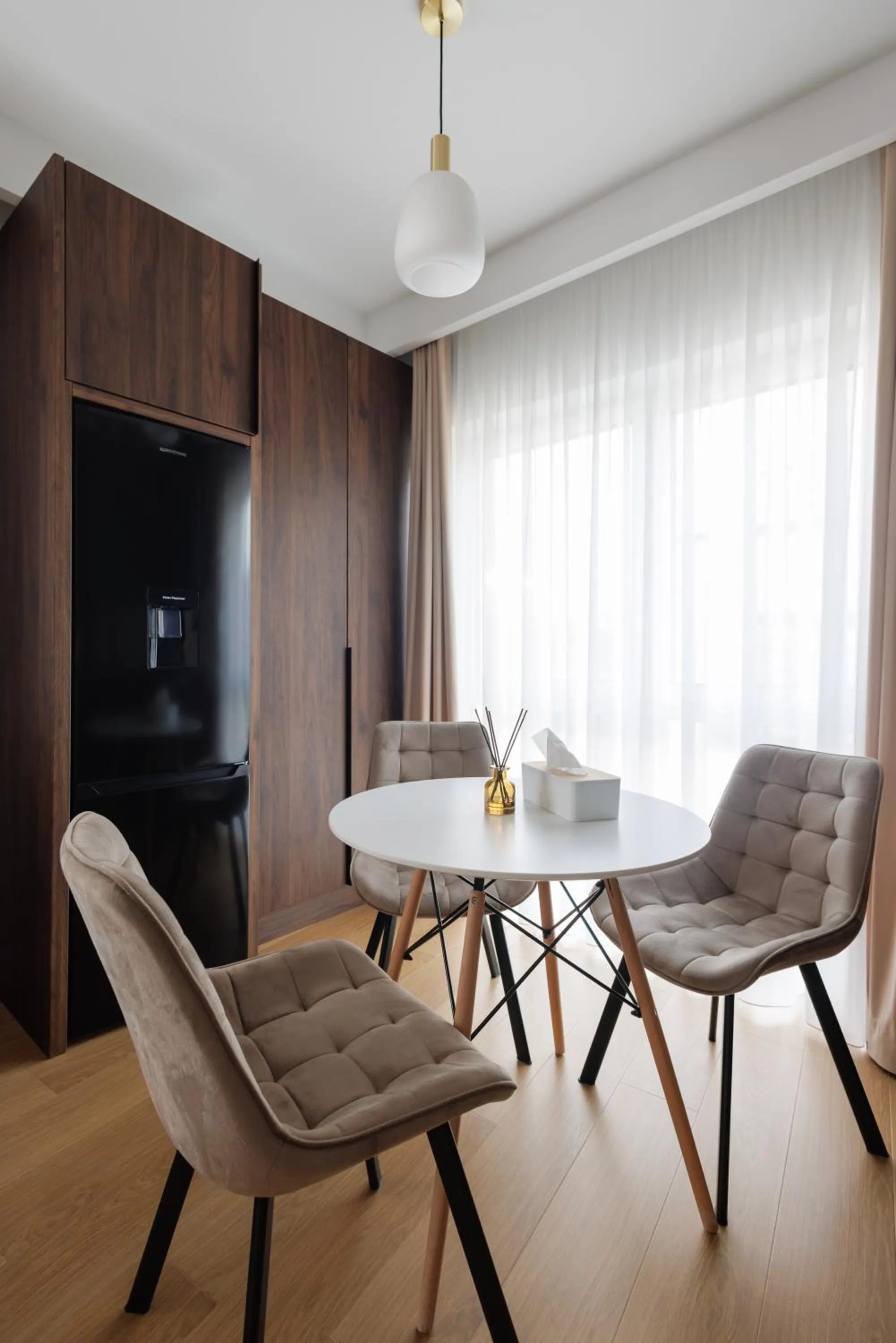 Seating area in Moldovei 2 Apartments by Central Park