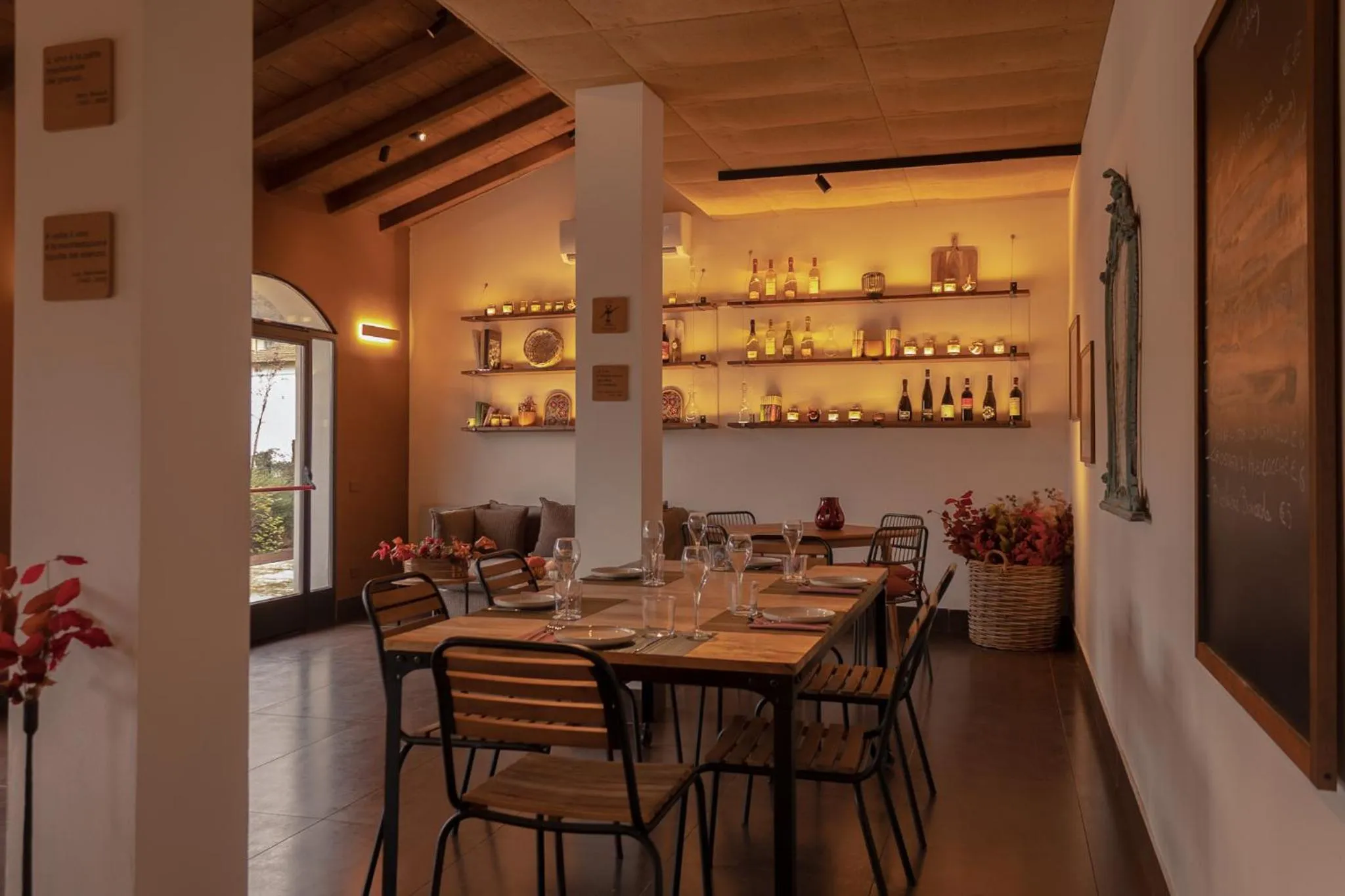 Restaurant/places to eat in Luce Boutique Hotel