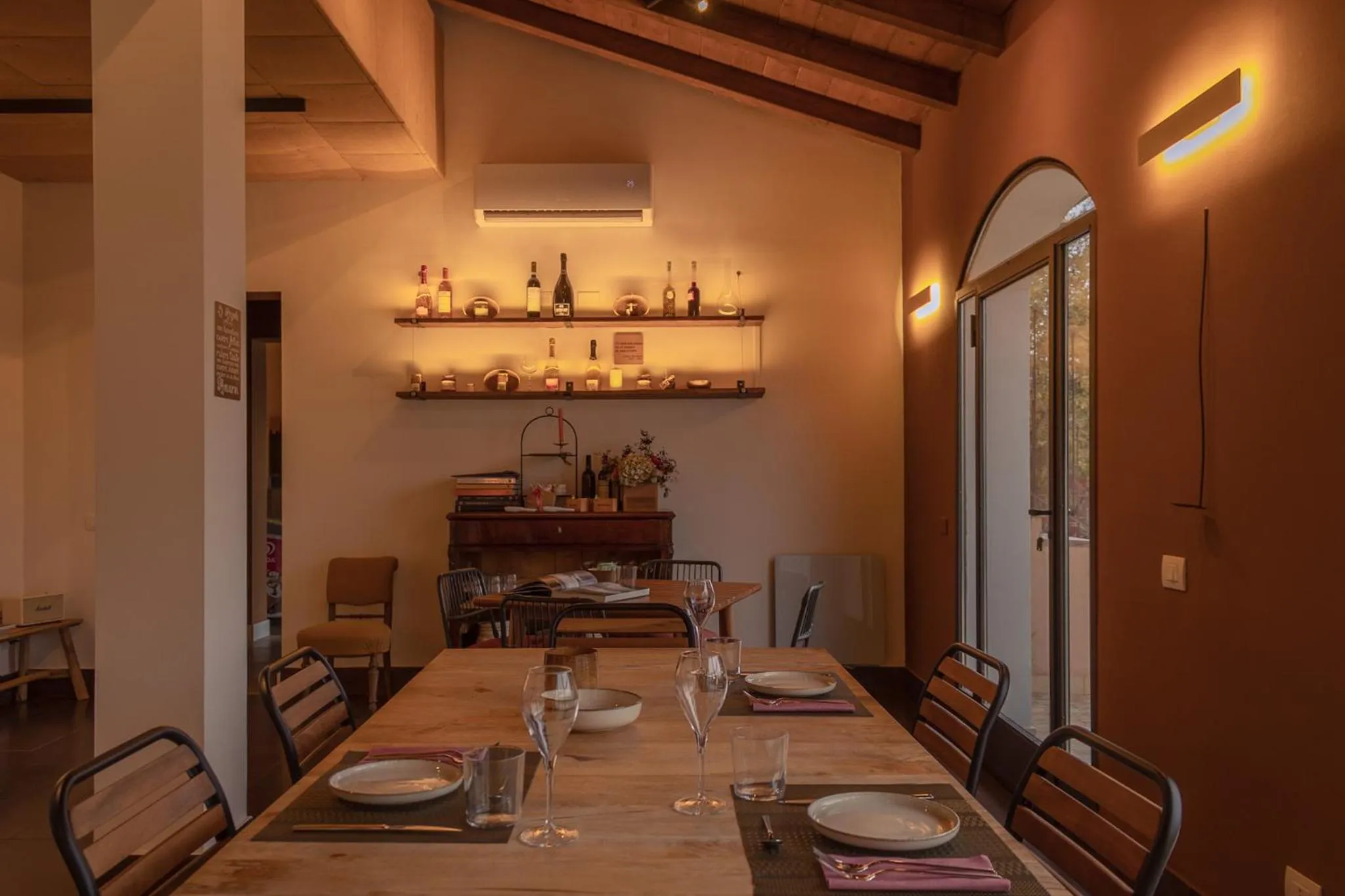 Restaurant/places to eat in Luce Boutique Hotel