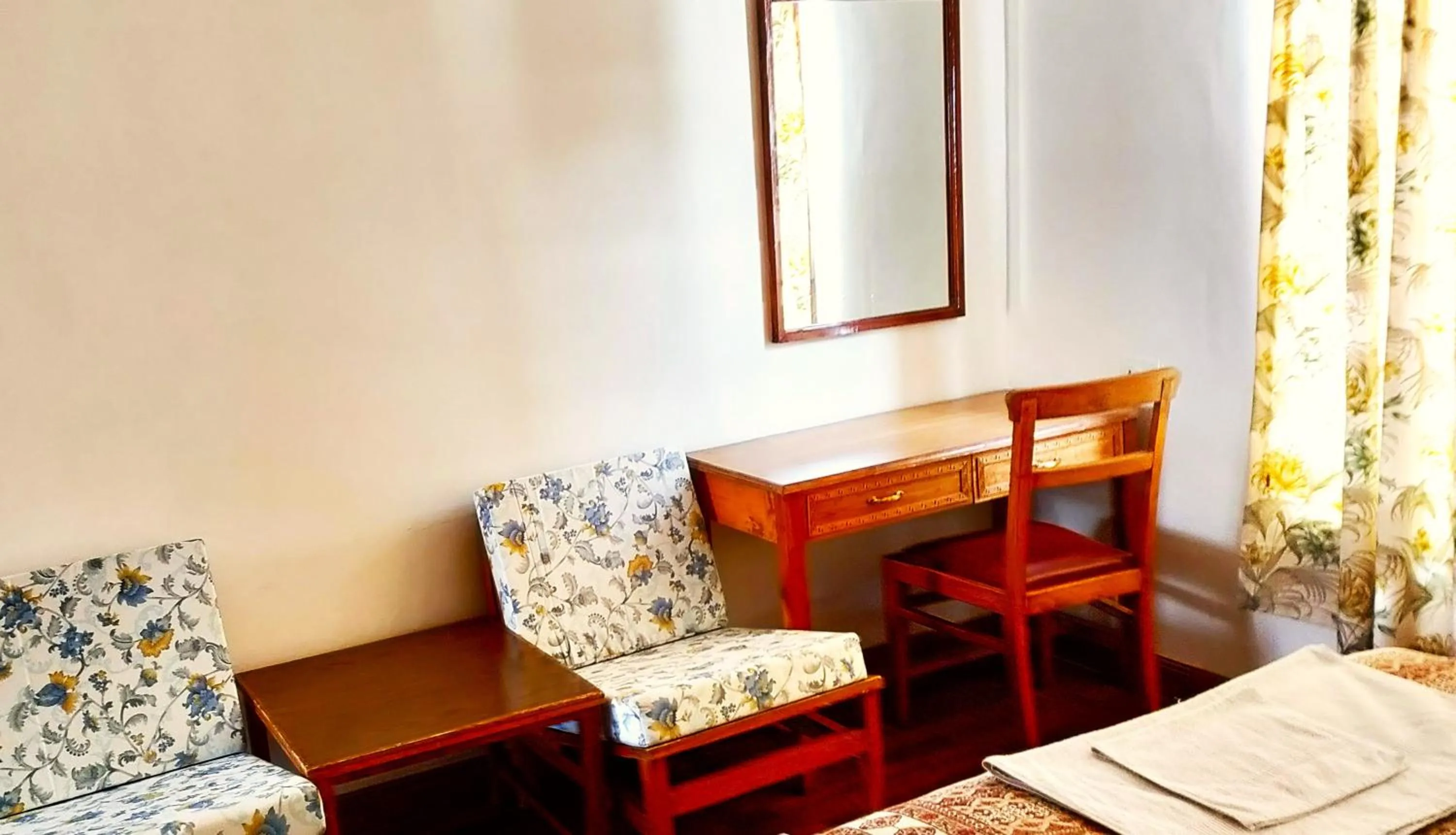 Living room in Lharimo Hotel Leh - Ladakh