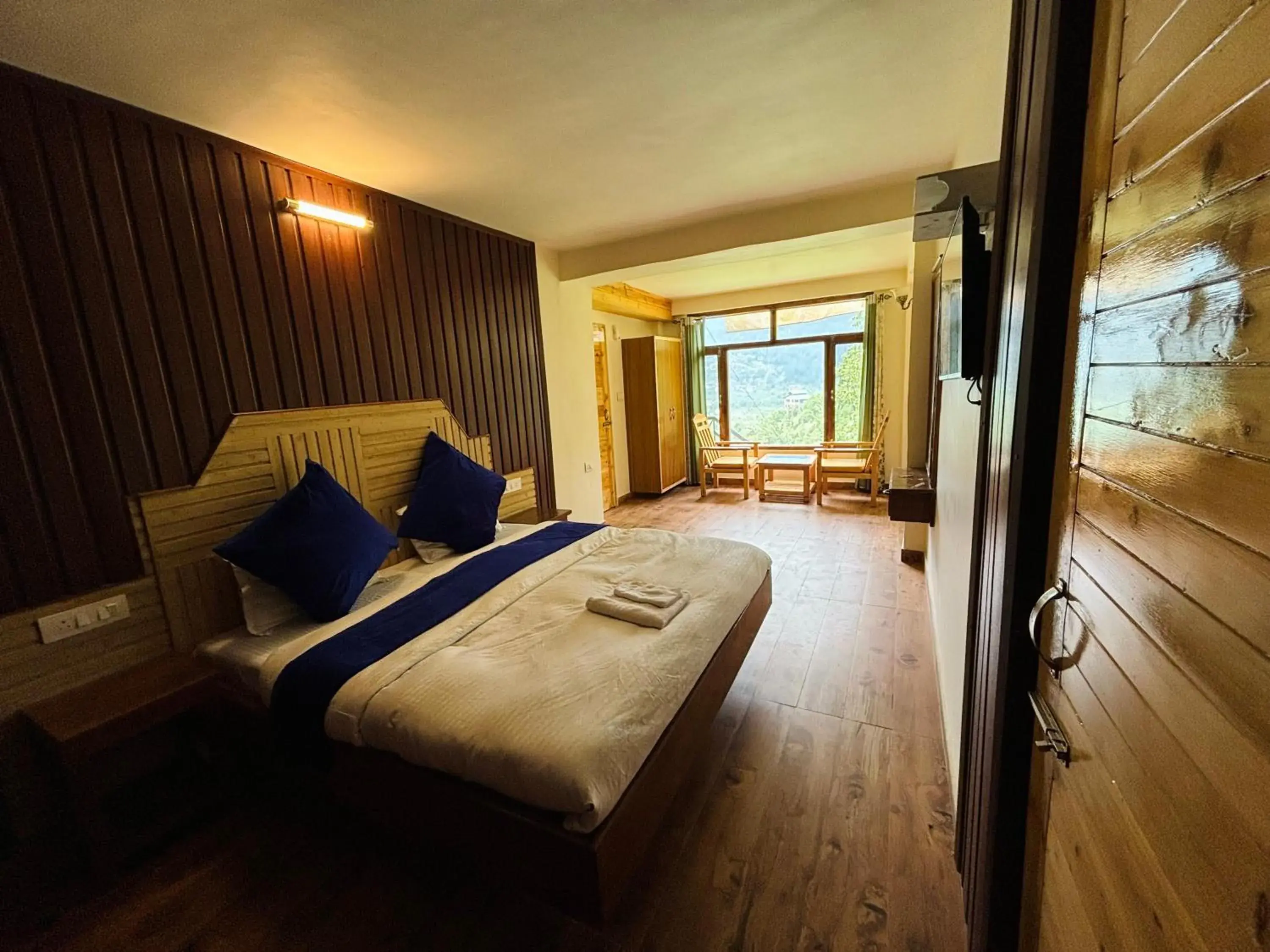 King Room - single occupancy in The Gruhum King Room - single occupancy in The Gruhum
