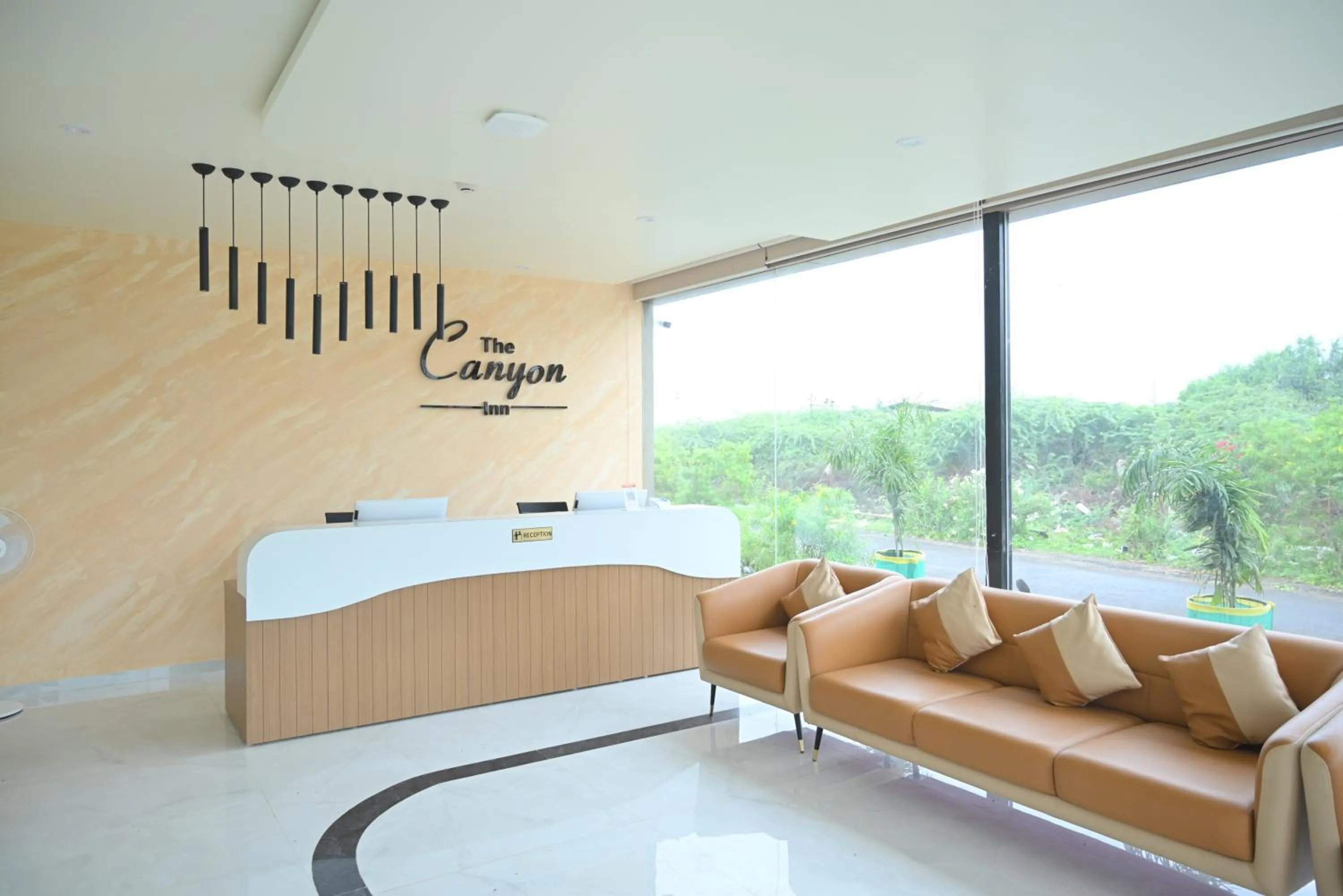 Lobby or reception in StayGuru The Canyon Inn
