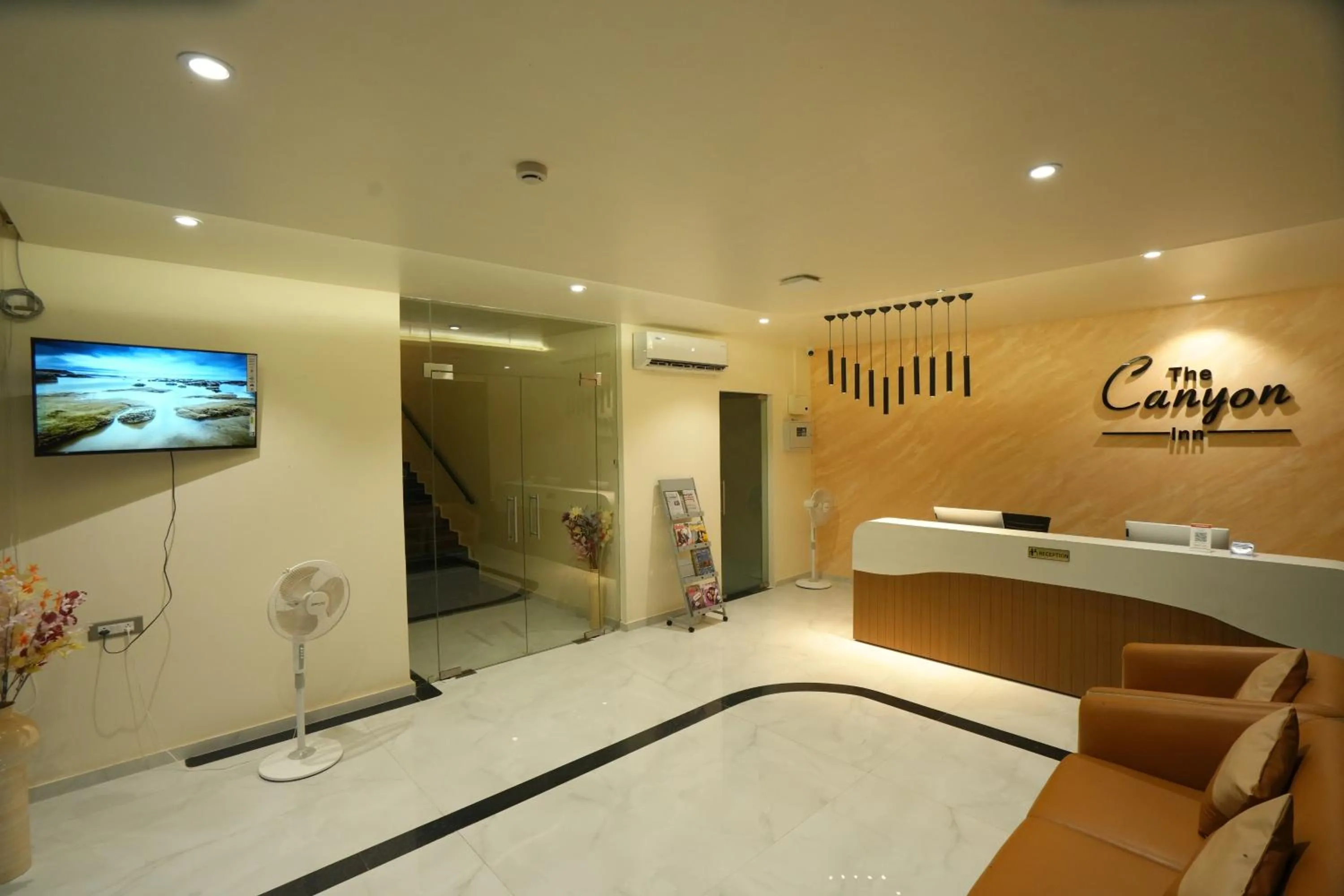 Lobby or reception in StayGuru The Canyon Inn