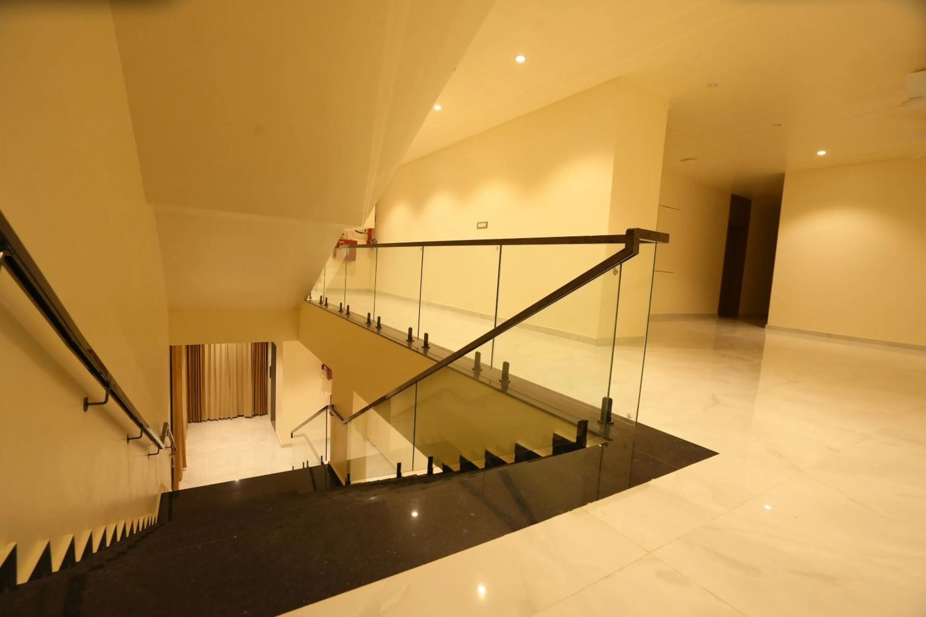 StayGuru The Canyon Inn