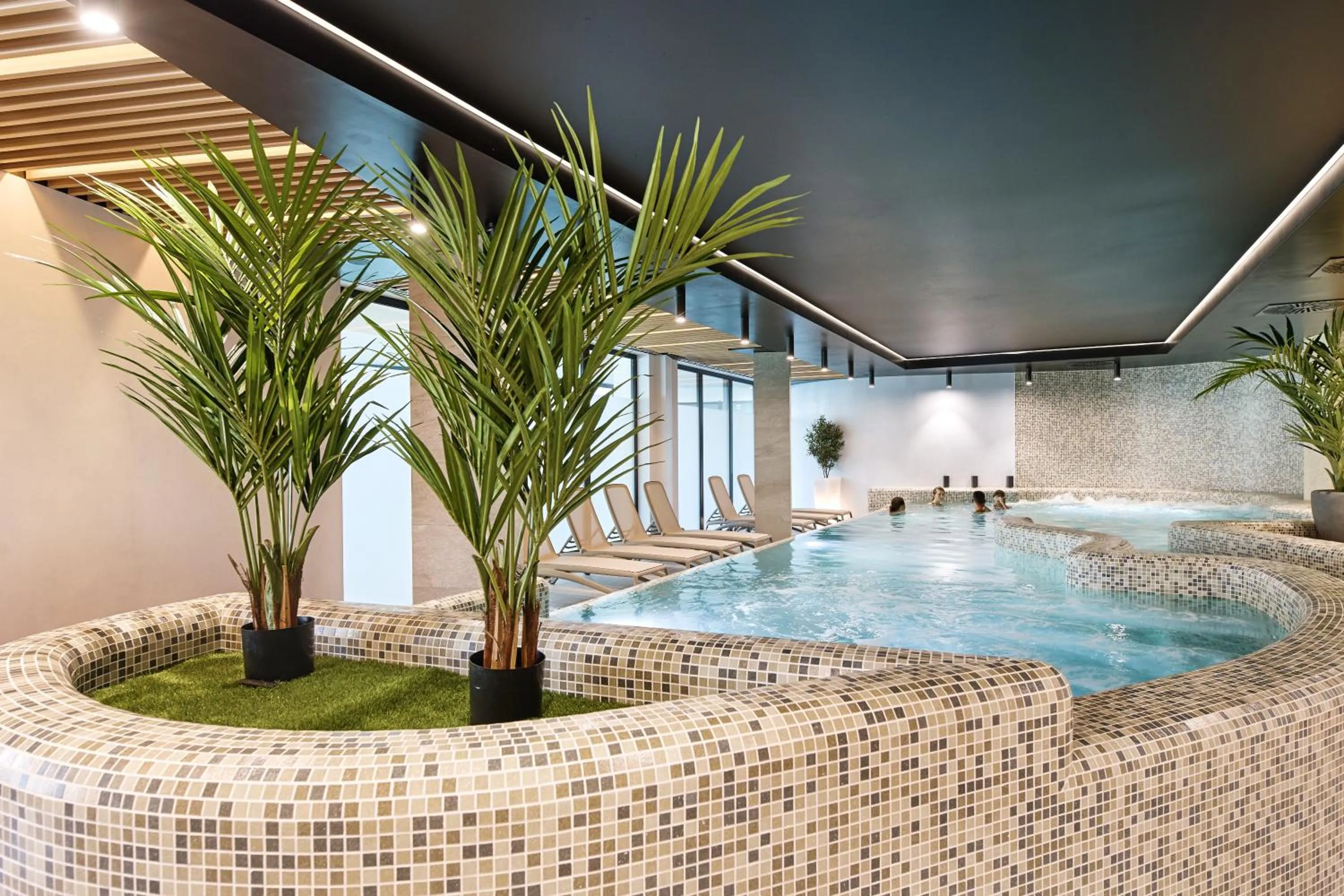 Pool view in Resort Baltic Waves Apartments - Pool & Spa