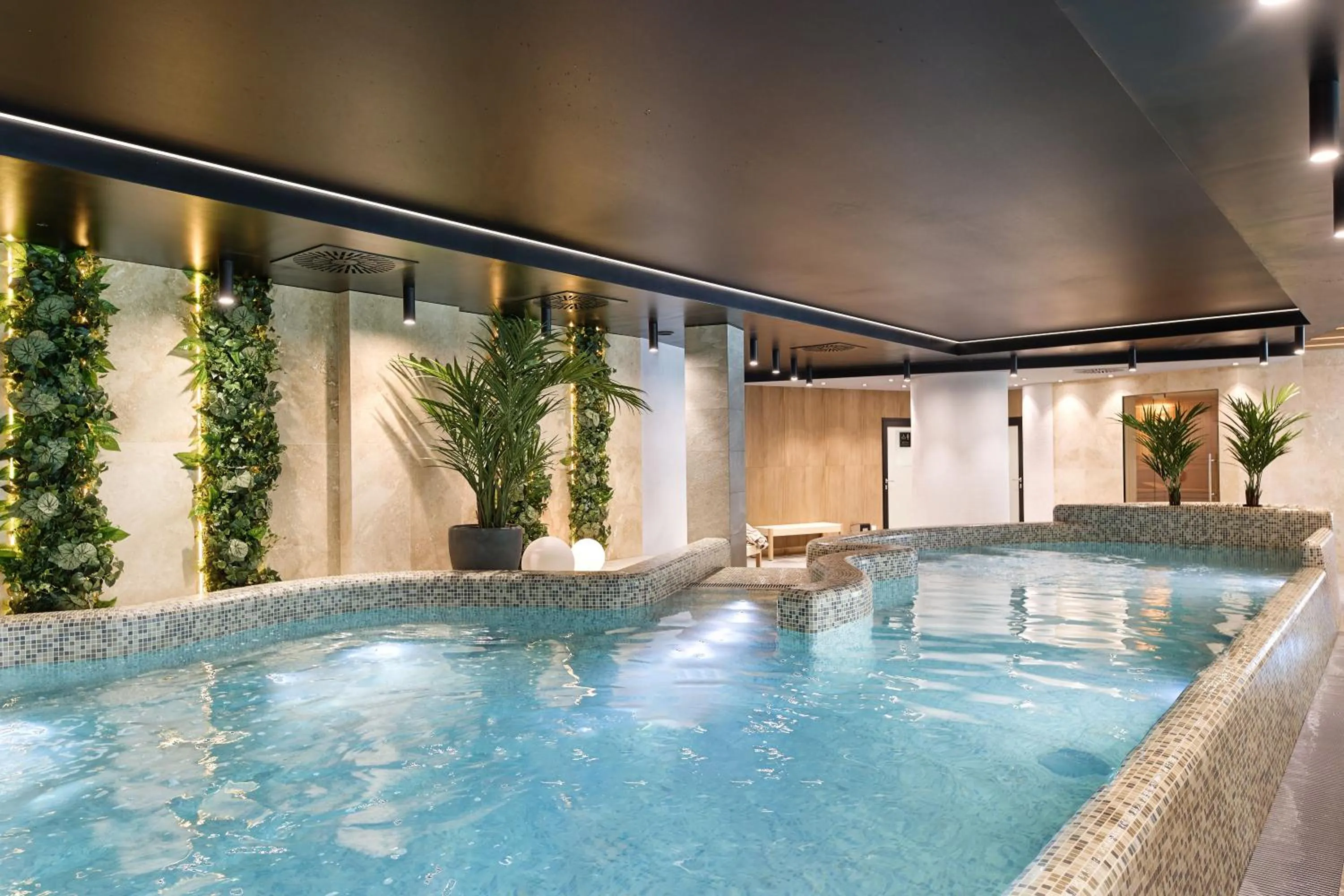 Pool view in Resort Baltic Waves Apartments - Pool & Spa