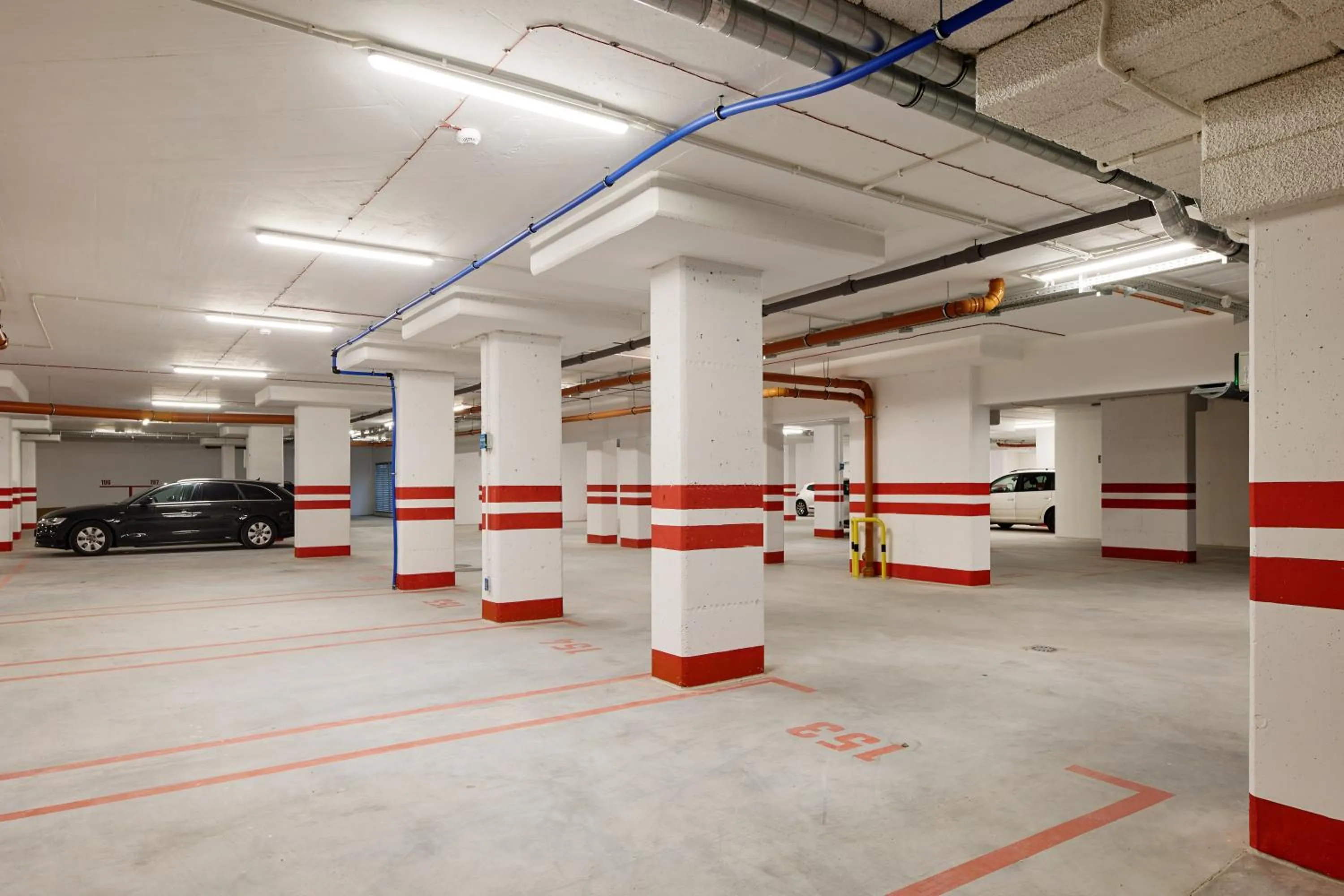 Parking in Resort Baltic Waves Apartments - Pool & Spa