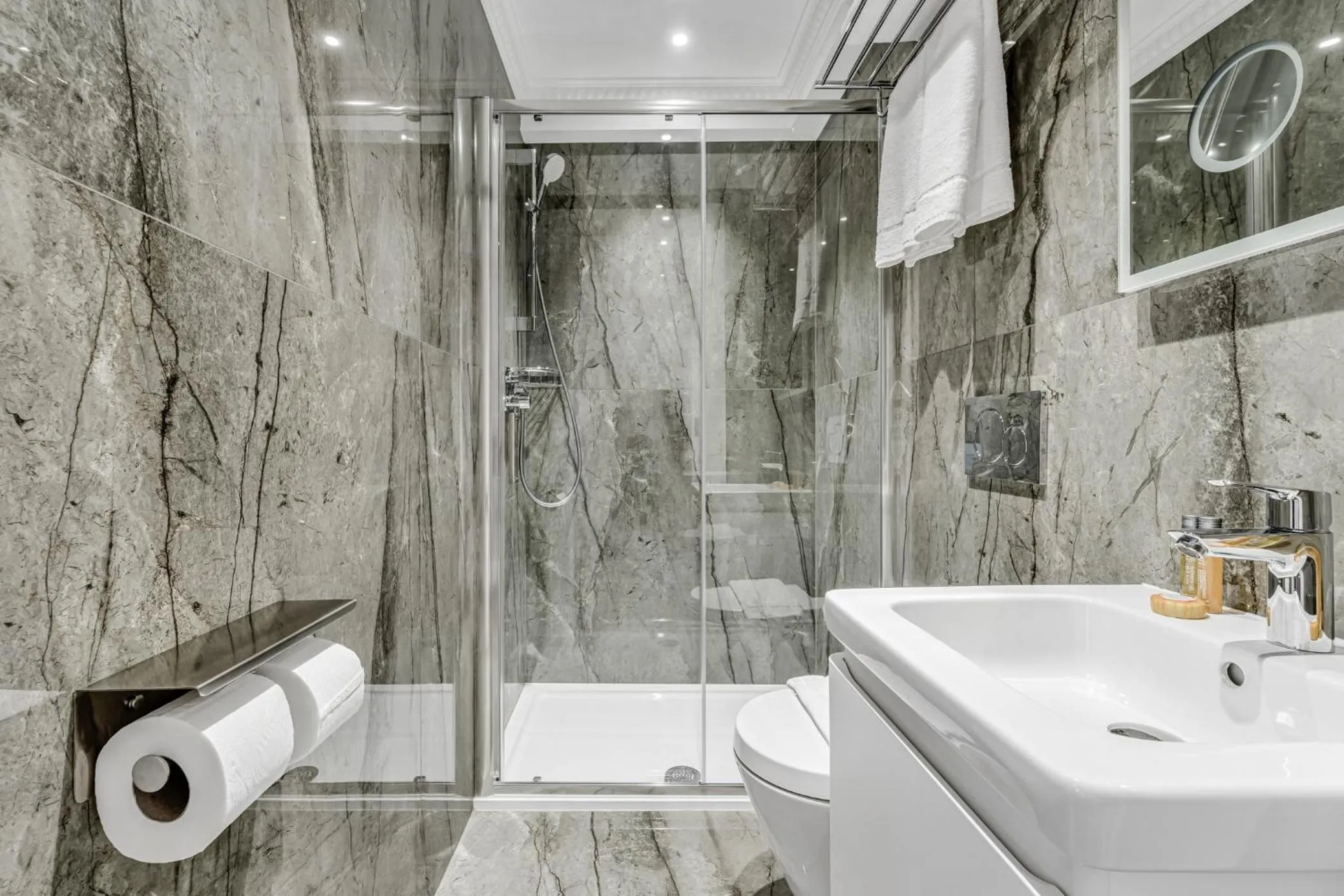 Bathroom in Cleveland Residences Bloomsbury
