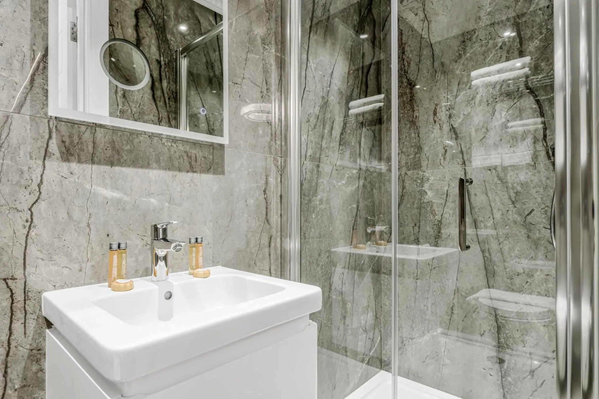 Shower in Cleveland Residences Bloomsbury