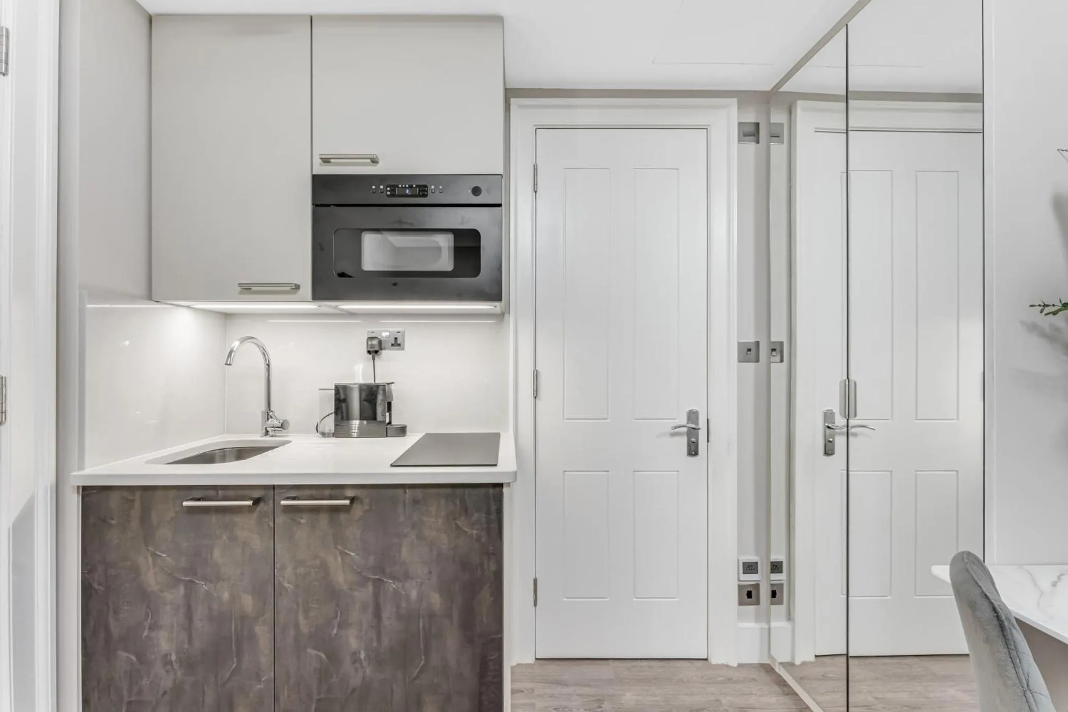 Kitchen or kitchenette in Cleveland Residences Bloomsbury
