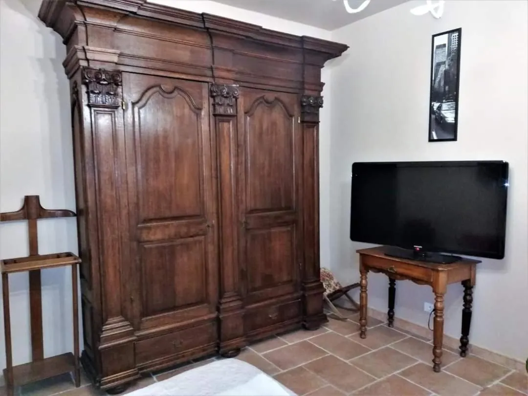 Large Double Room in Villa Angel - SPA