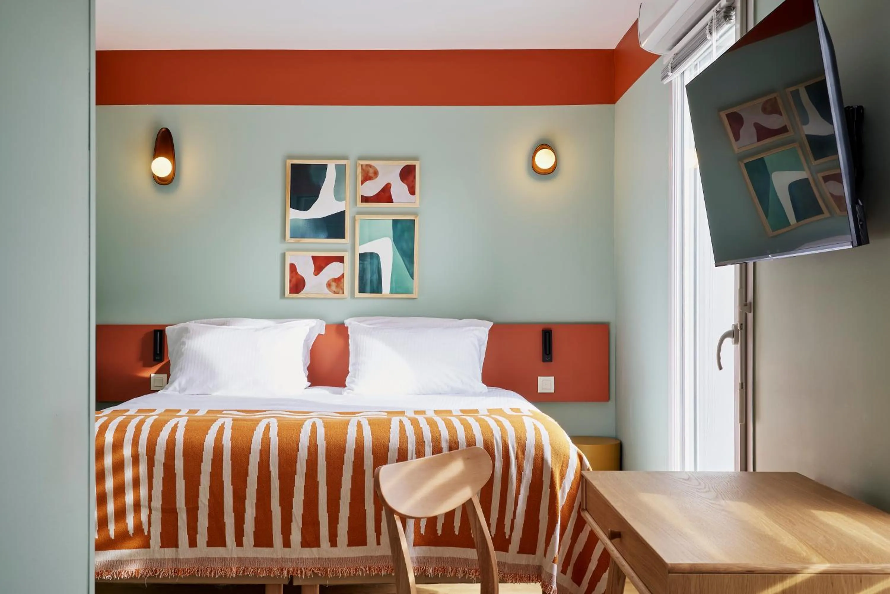 Bedroom, Bed in Hôtel Ligo by HappyCulture