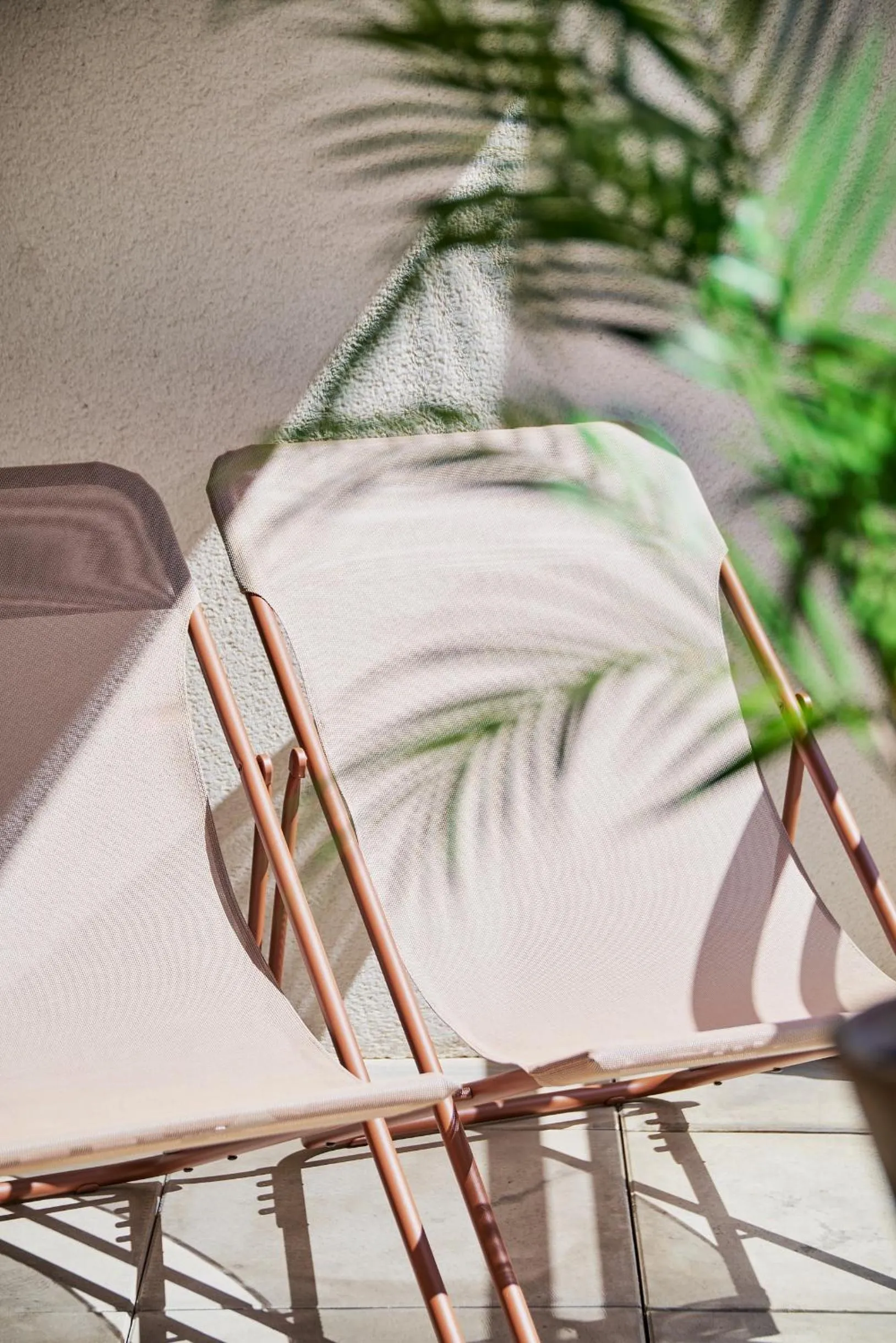 Patio in Hôtel Ligo by HappyCulture