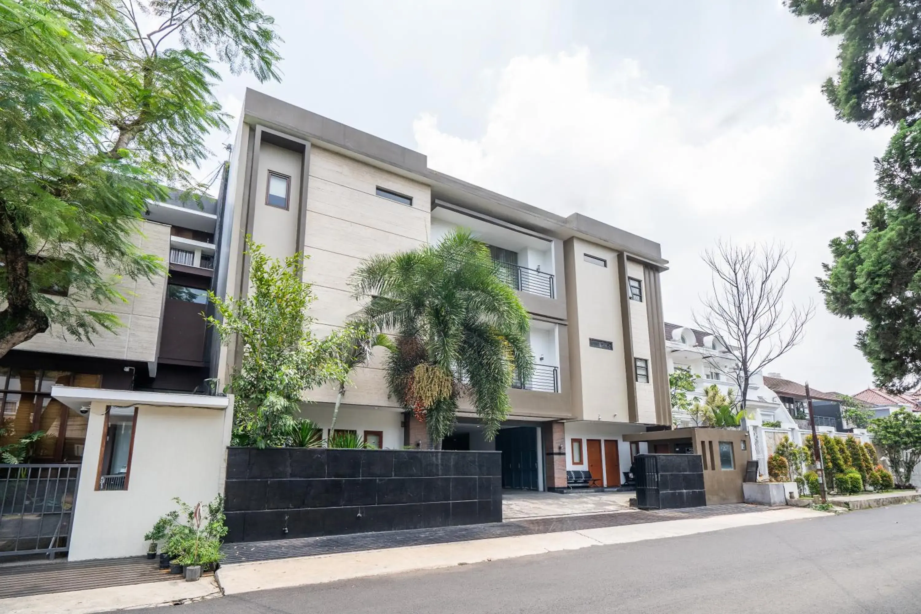 Rehat at Dago Sky Hotel Rehat at Dago Sky Hotel