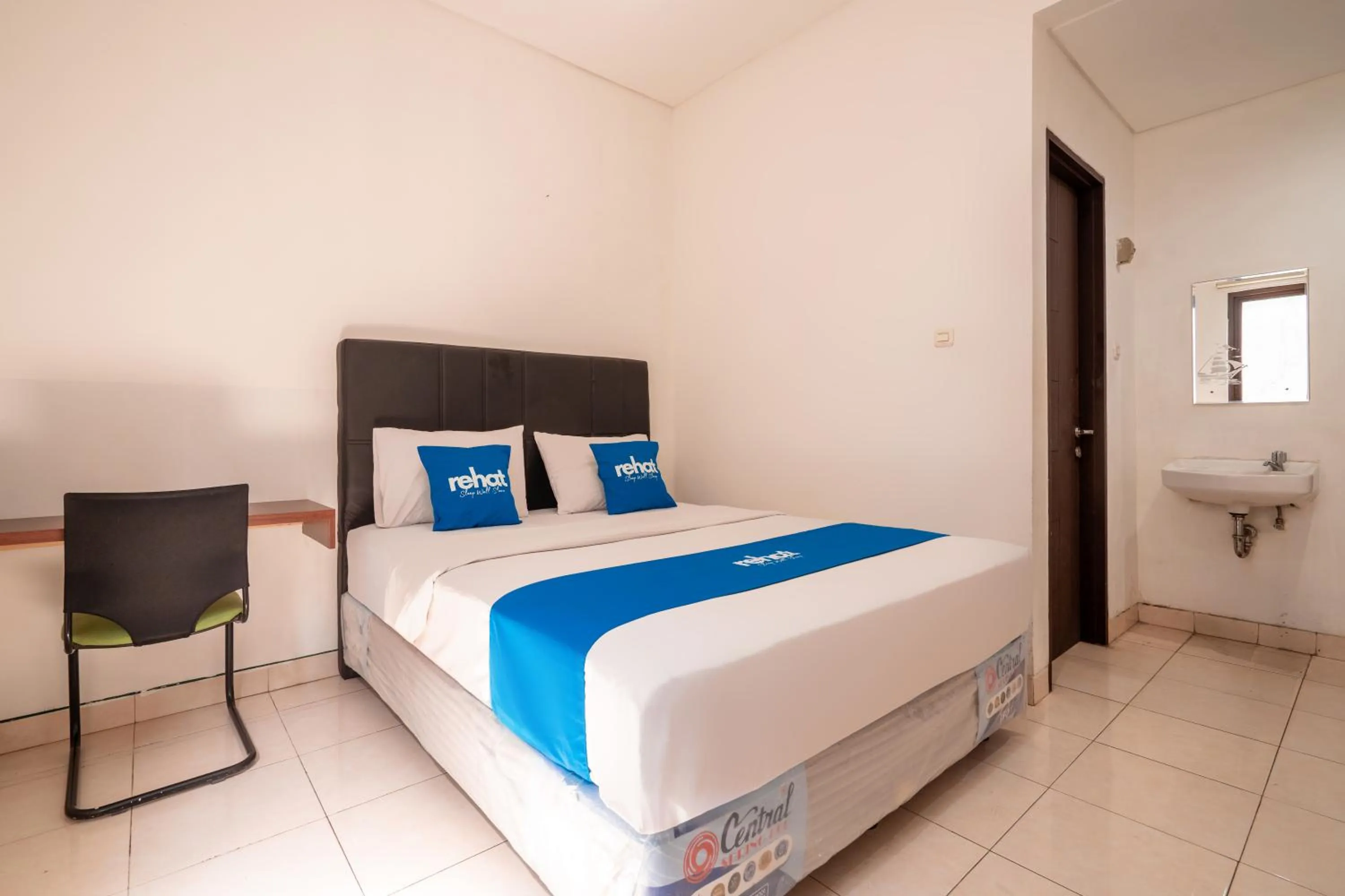 Bed in Rehat at Dago Sky Hotel