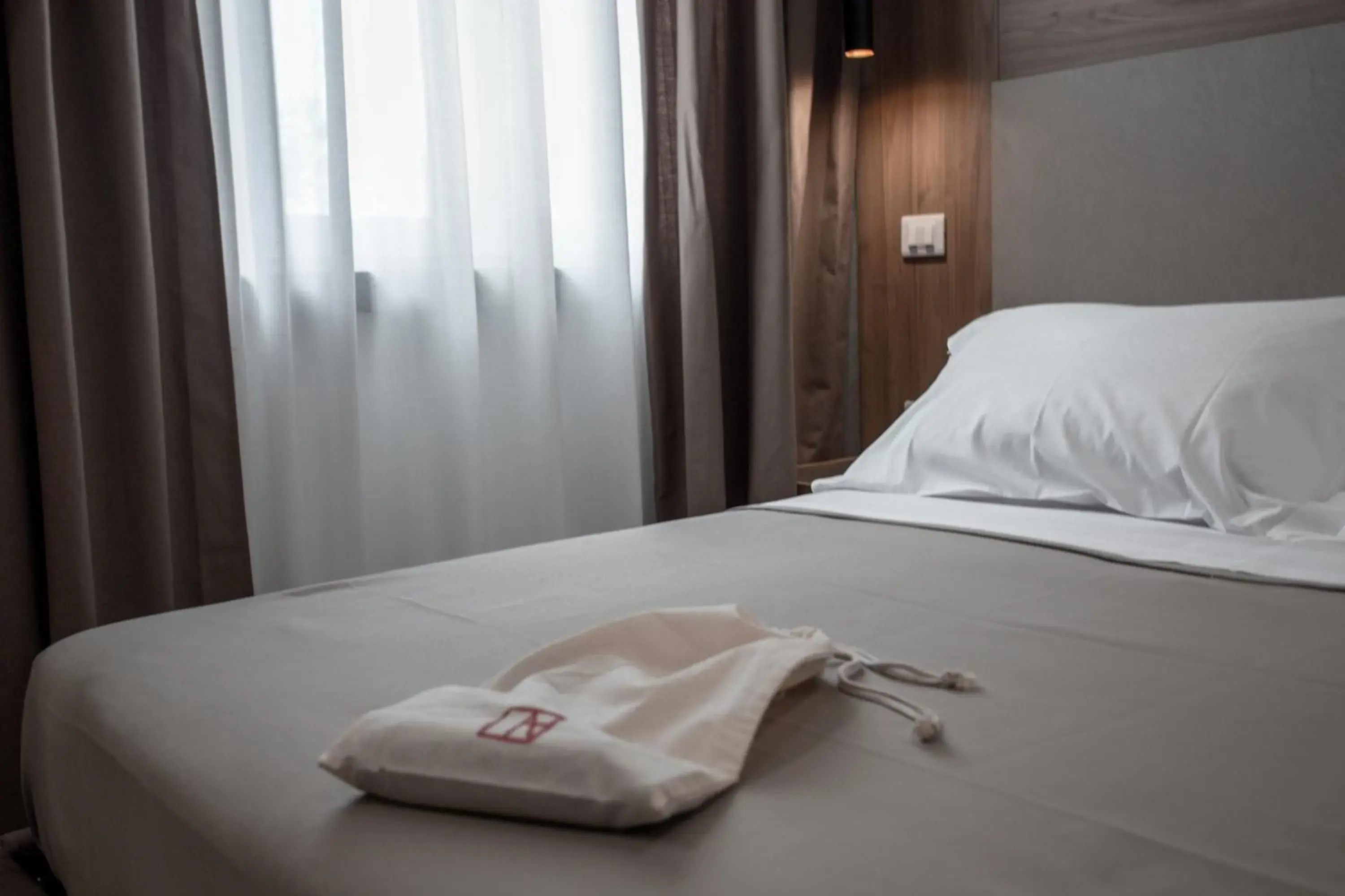 Standard Double Room - single occupancy in Alexander House Hotel Standard Double Room - single occupancy in Alexander House Hotel