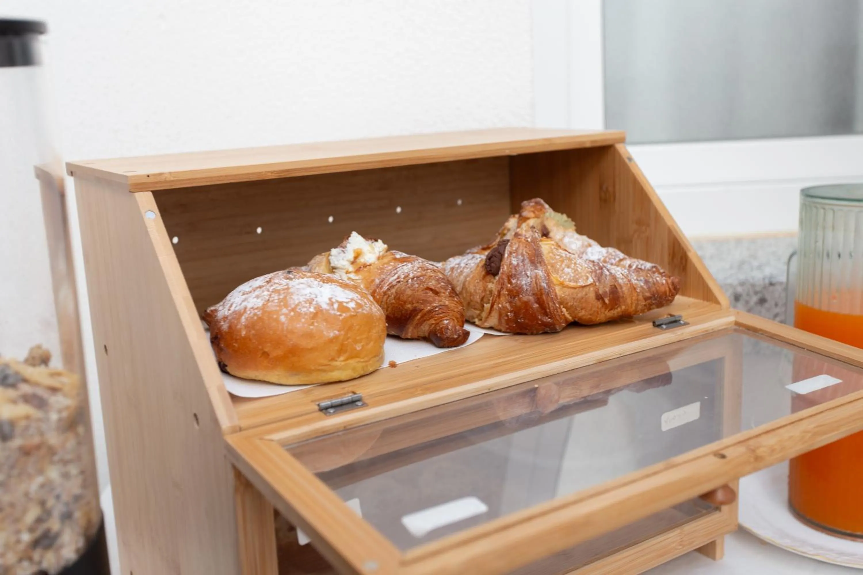 Breakfast in Alexander House Hotel