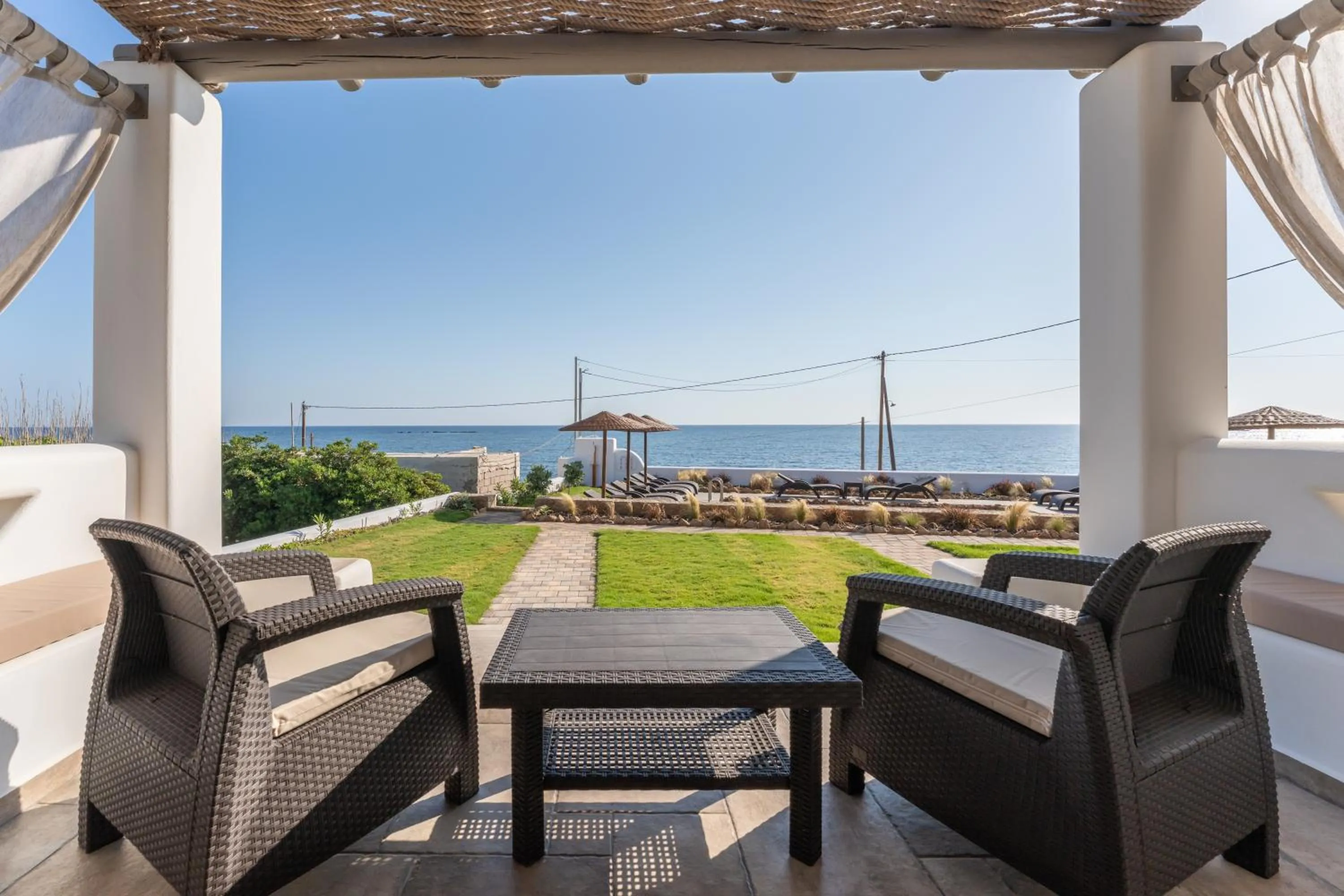 Skyros Trias