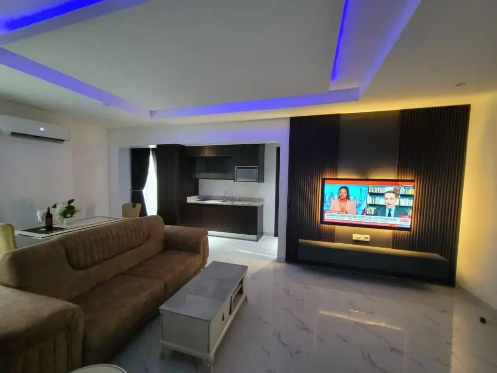 Superior Single Room in Carlton Swiss Luxury Residency Superior Single Room in Carlton Swiss Luxury Residency