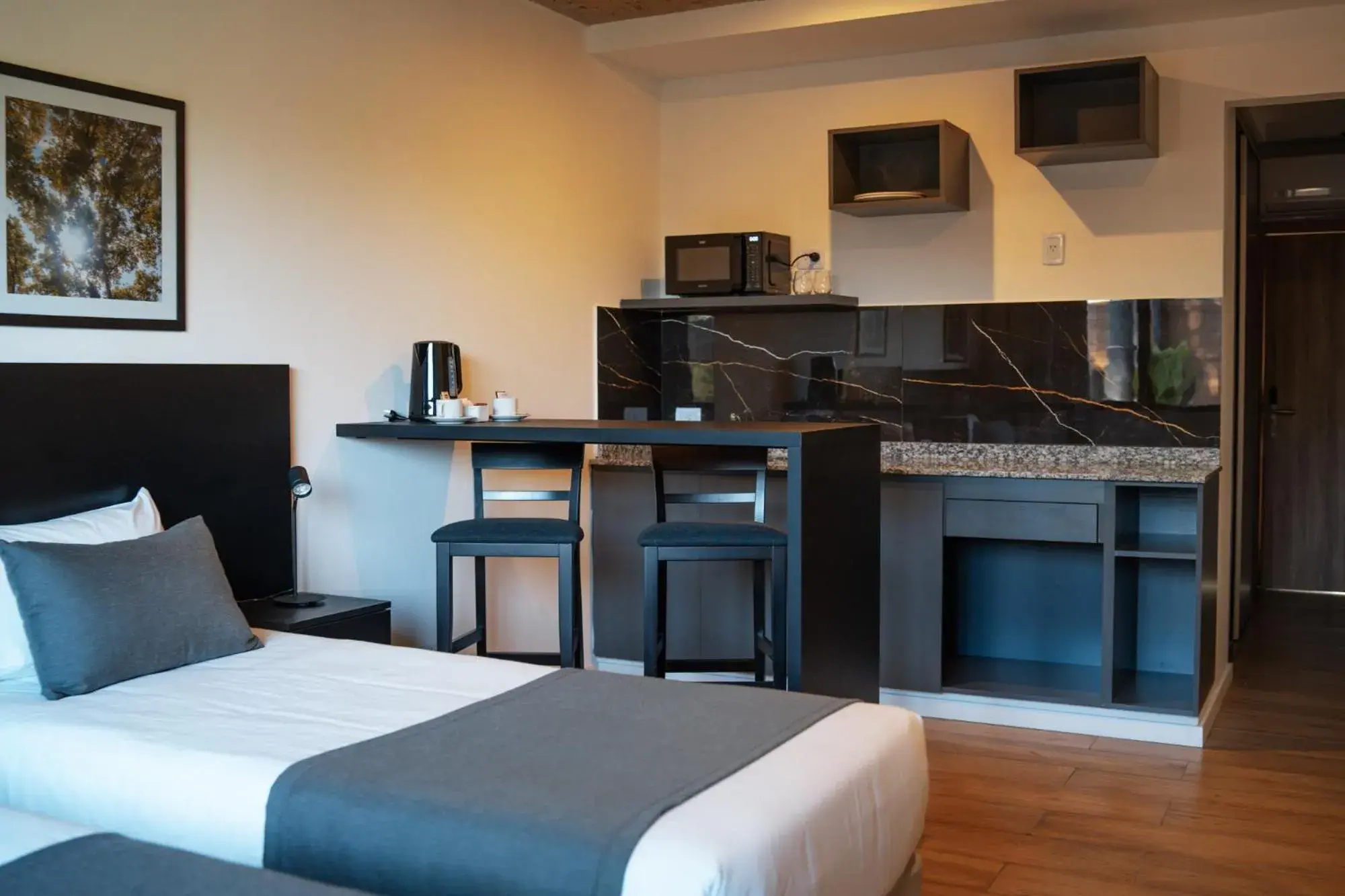 Bed in Mérit Parque Leloir by Amérian Bed in Mérit Parque Leloir by Amérian