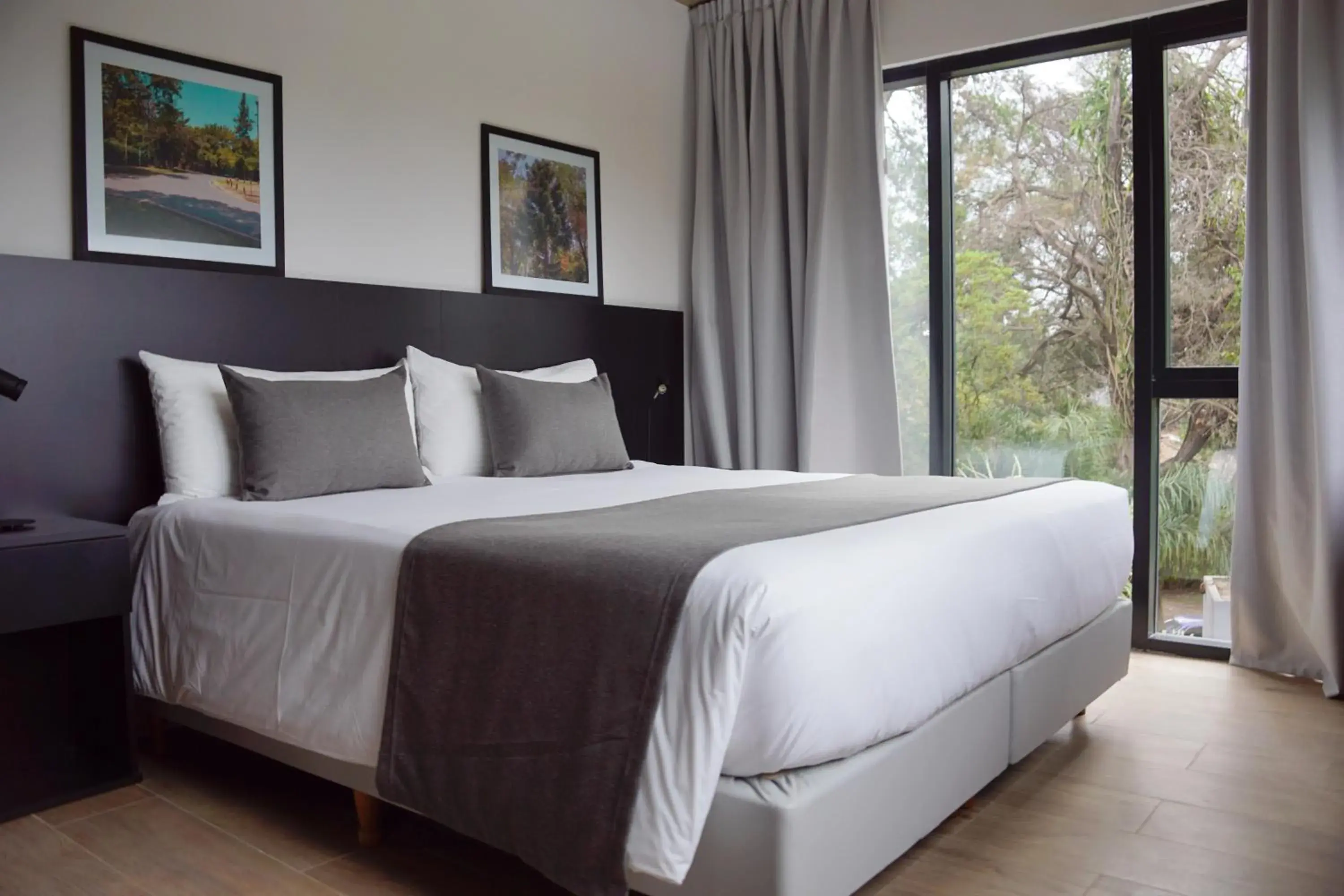 Bed in Mérit Parque Leloir by Amérian Bed in Mérit Parque Leloir by Amérian