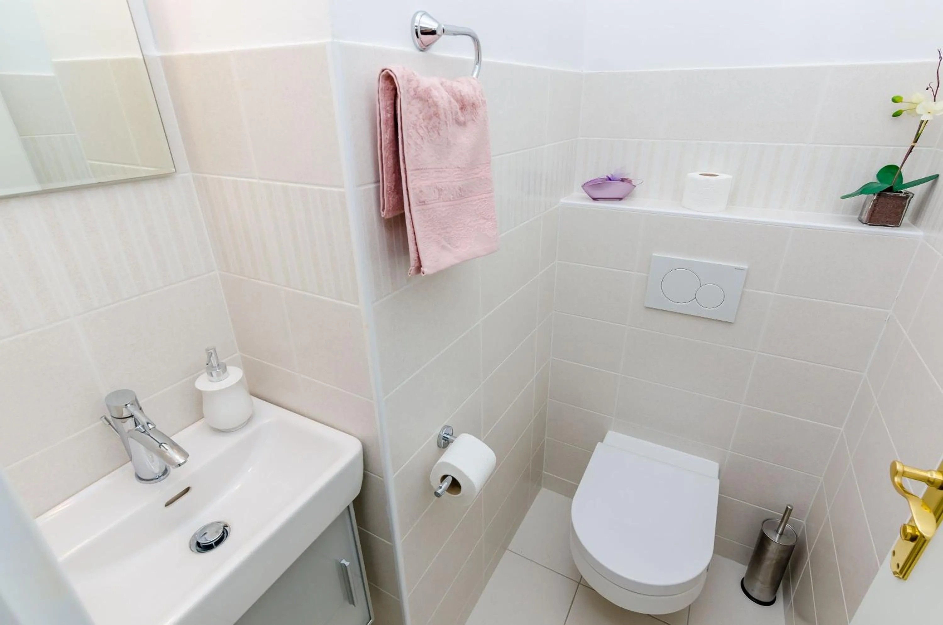 Bathroom in Villa Art Gallery