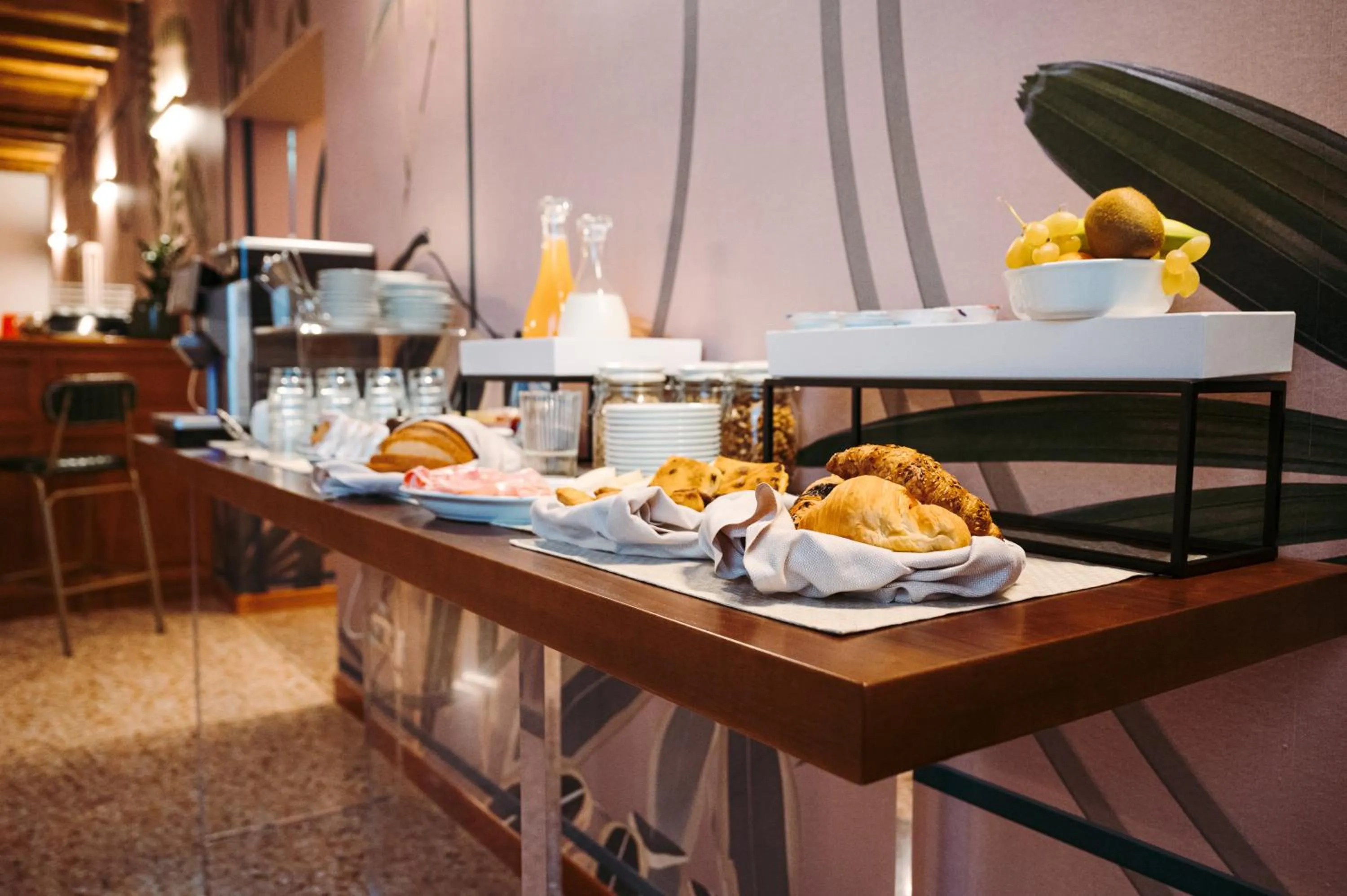 Breakfast in Hotel Roma