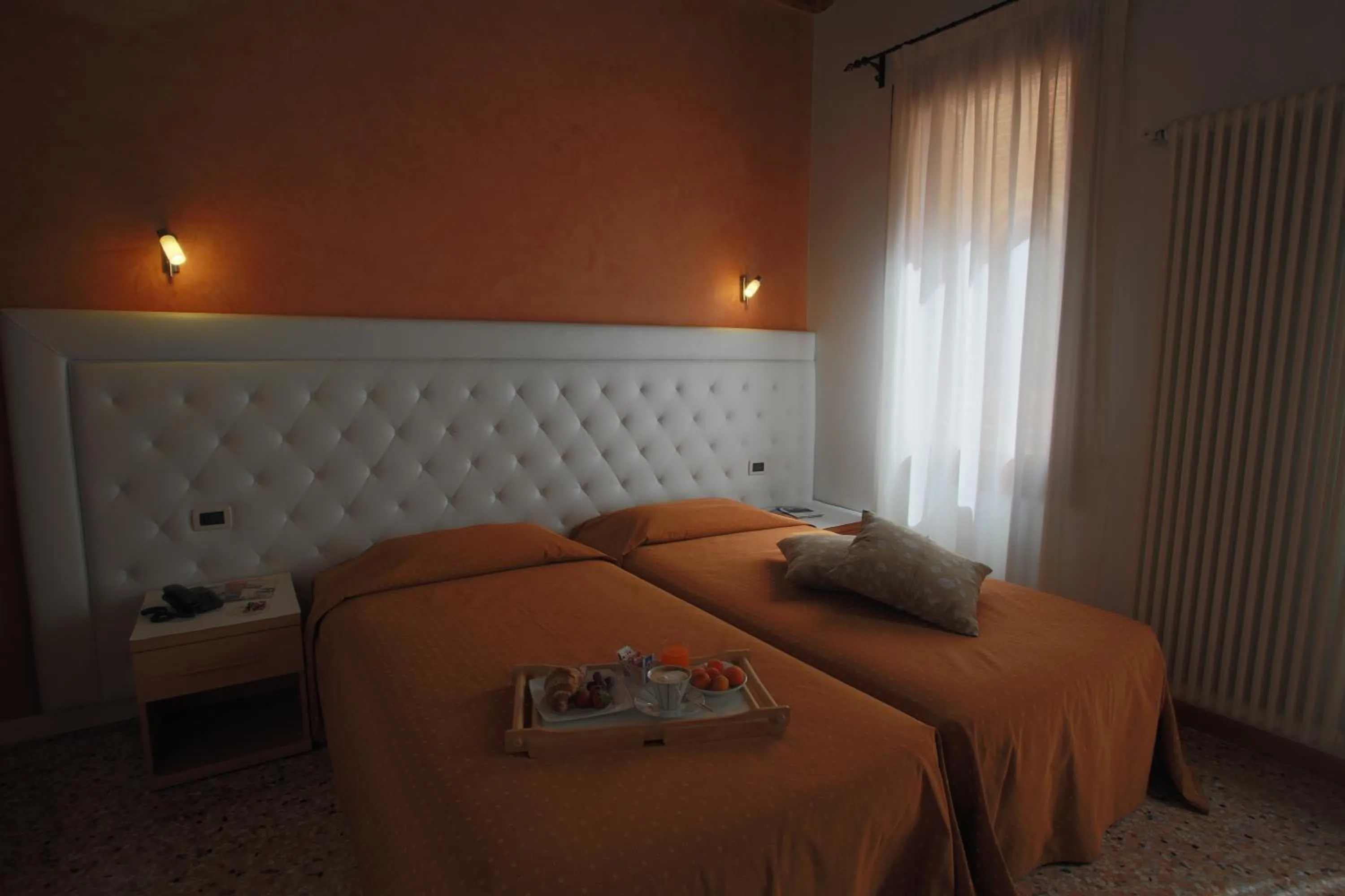 Breakfast, Bed in Hotel Roma