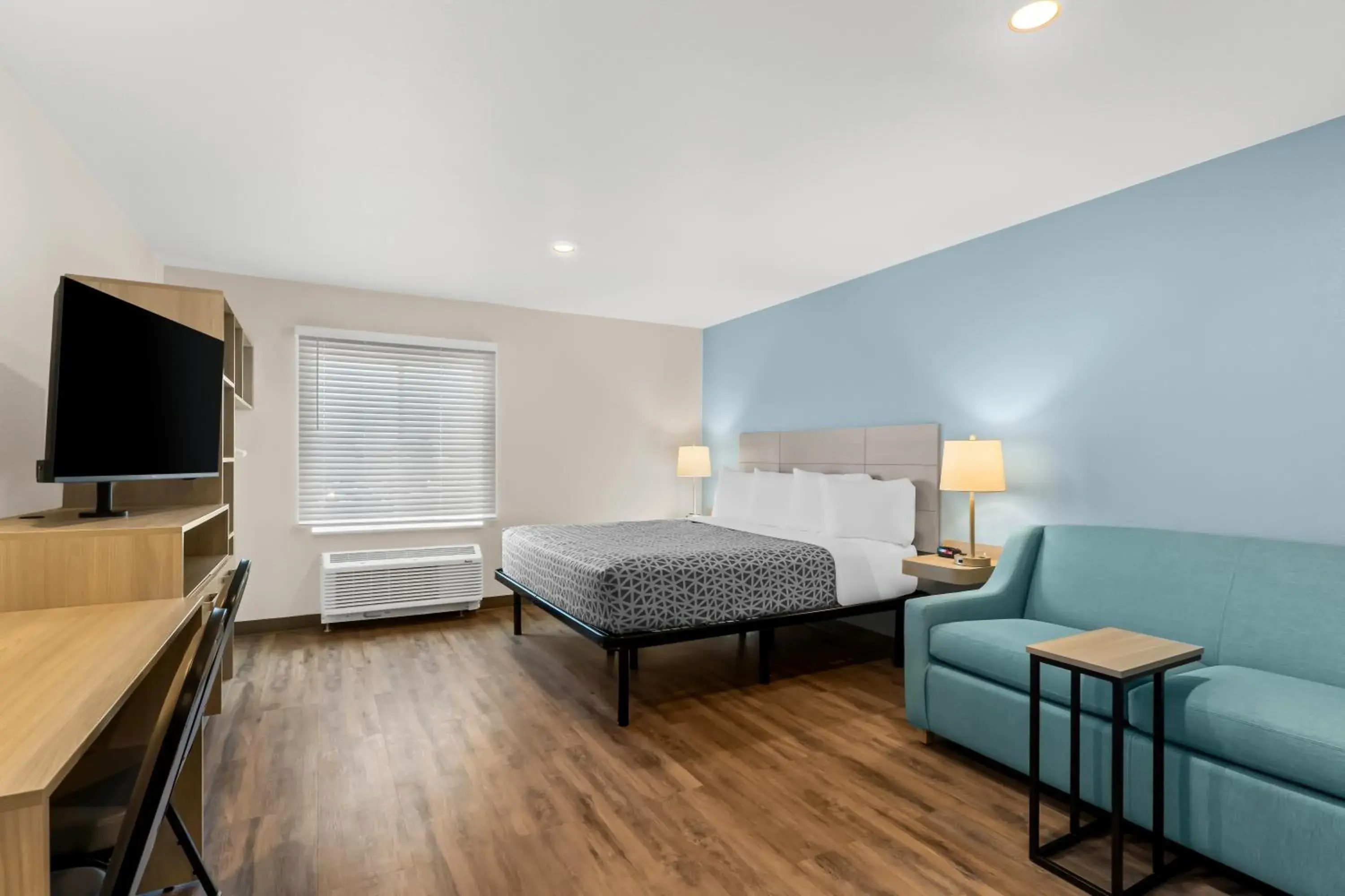 King Suite with Sofa - Non Smoking in WoodSpring Suites Centennial - Denver Tech Center King Suite with Sofa - Non Smoking in WoodSpring Suites Centennial - Denver Tech Center