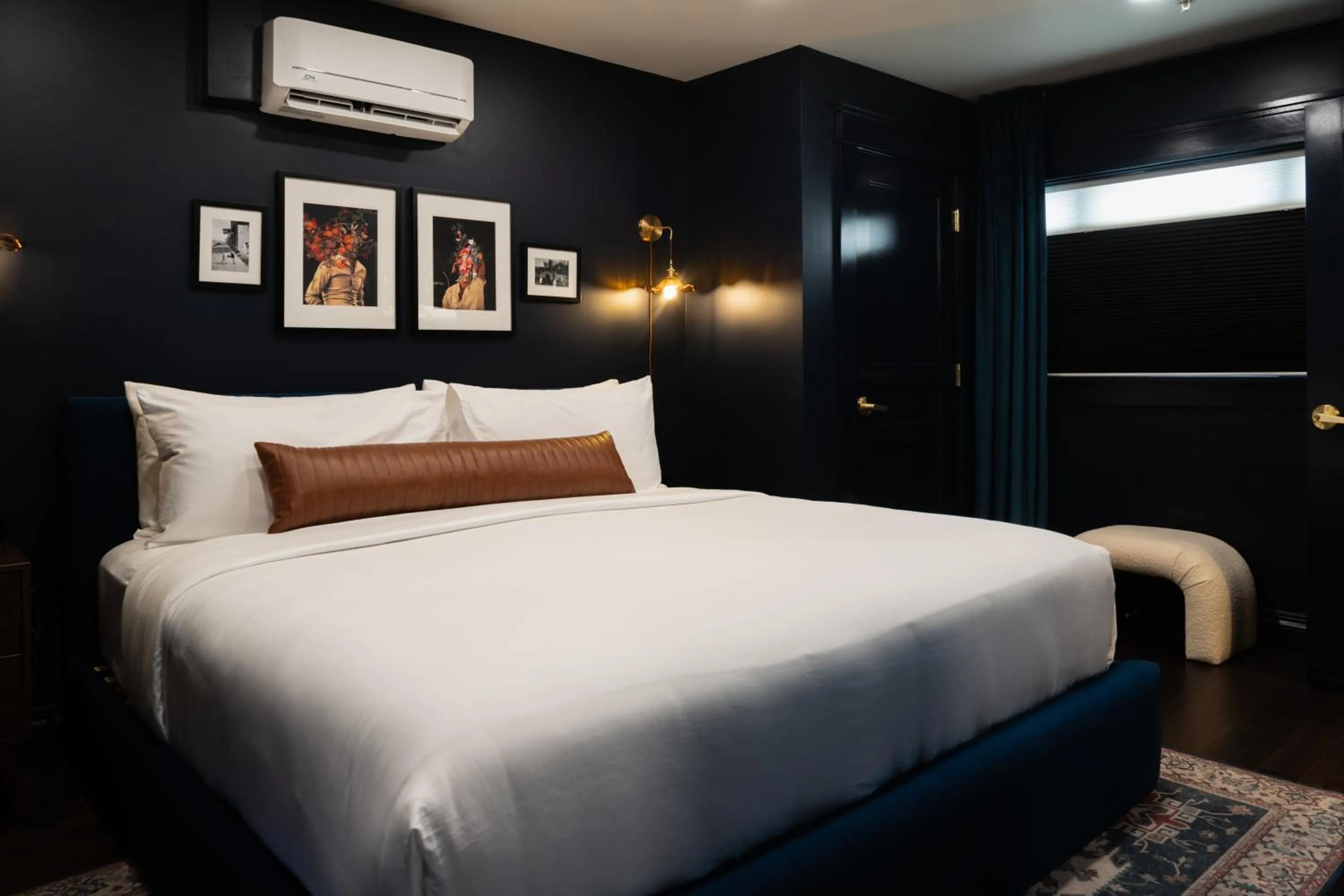 Bed in The Hotel Melrose