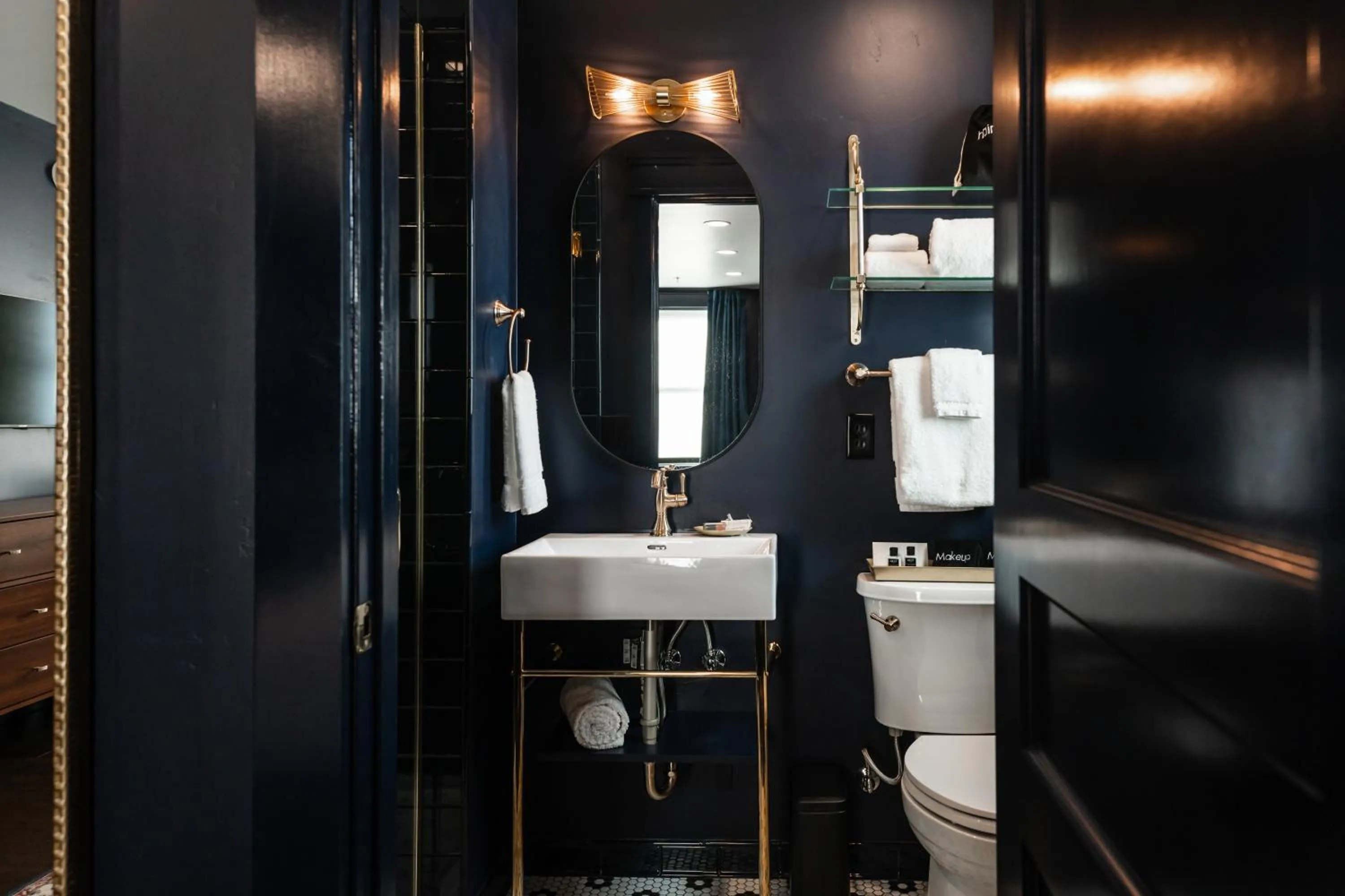 Shower in The Hotel Melrose