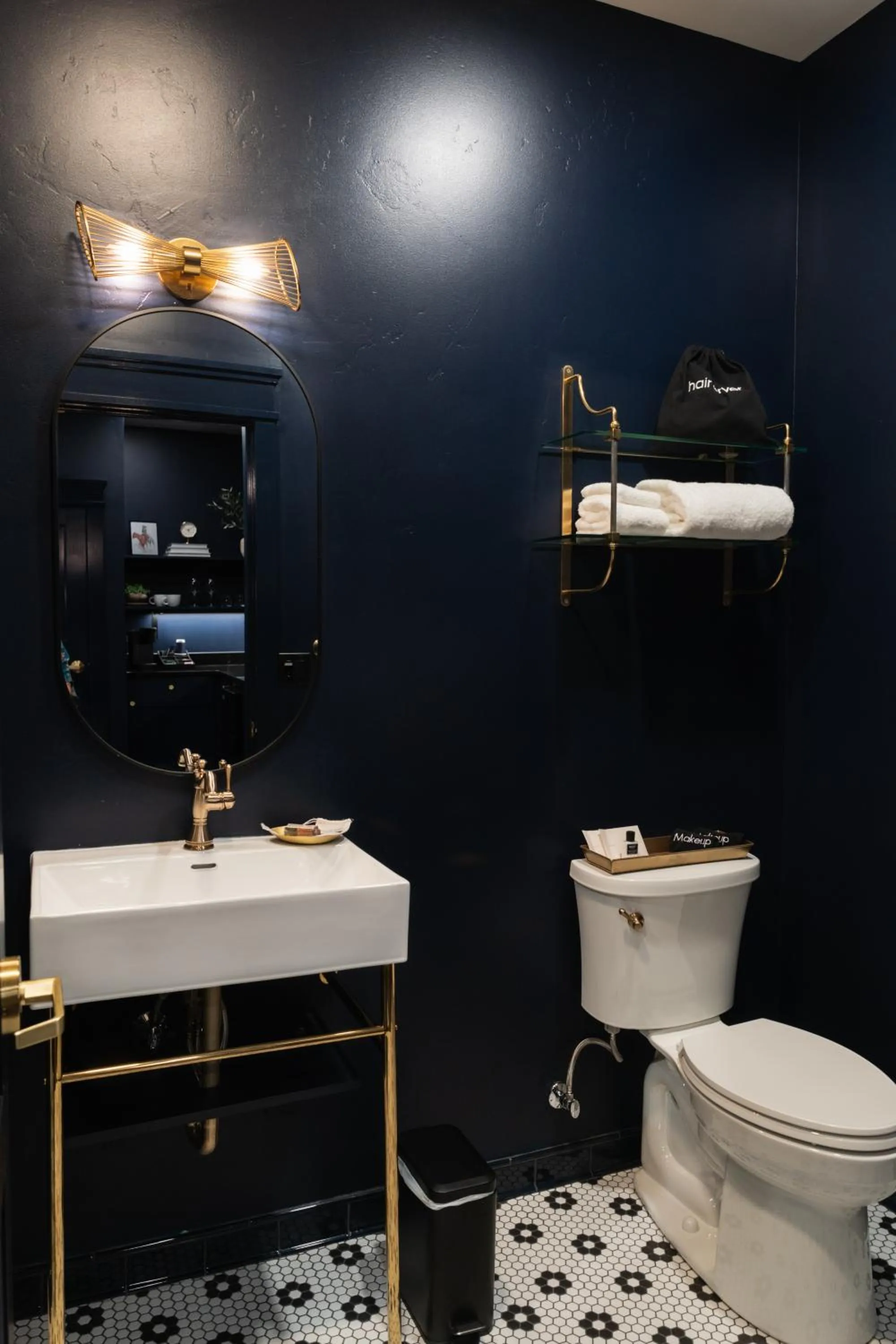 Toilet in The Hotel Melrose