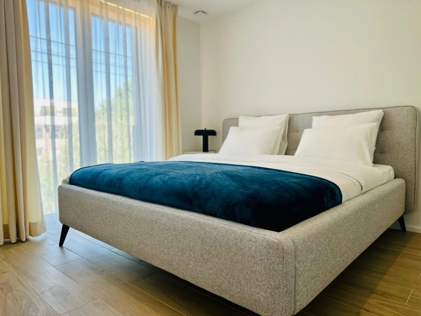 Bed in Homely Basel Airport