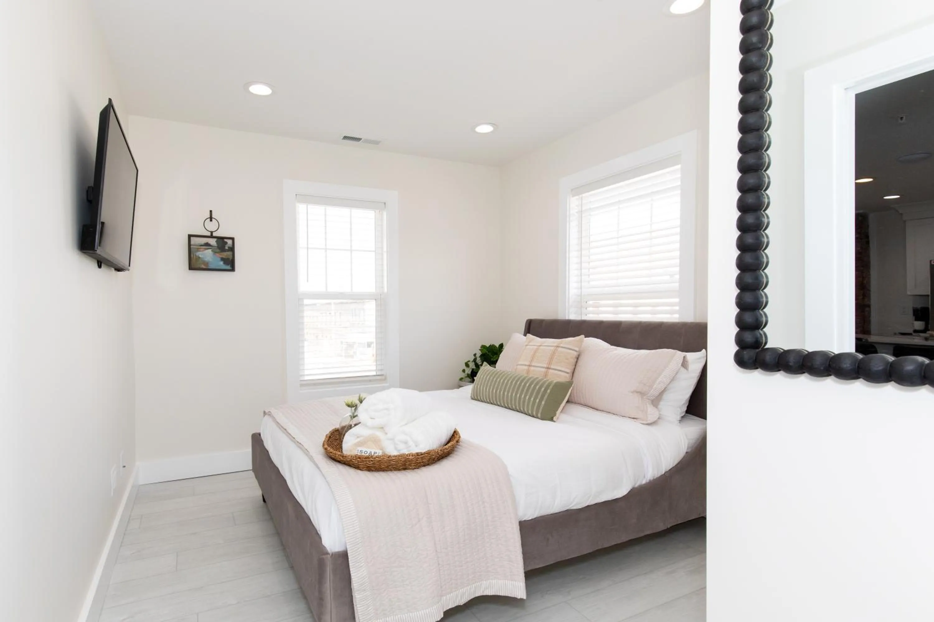 Property building, Bed in Inn At Fulton Boutique Hotel